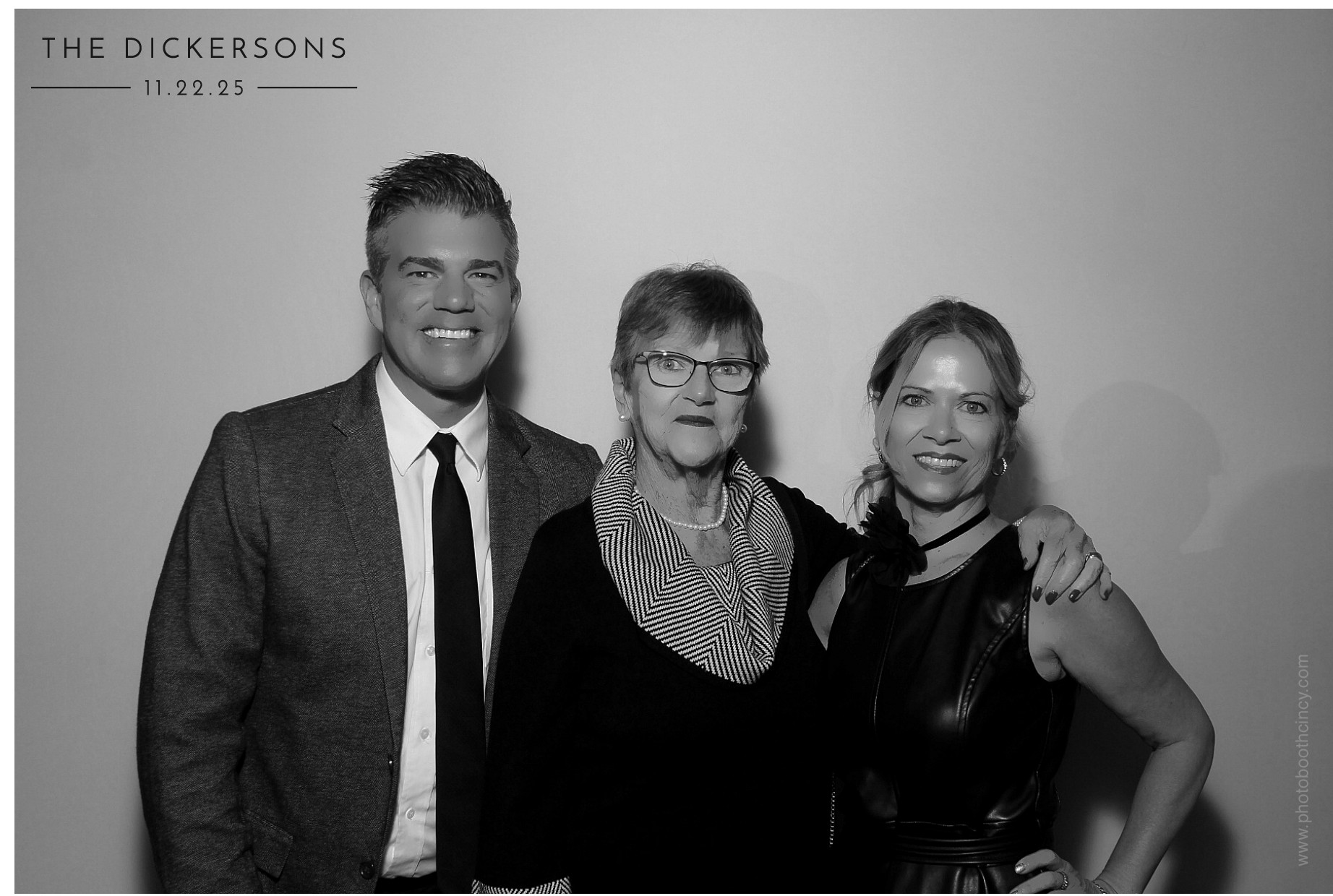 The Dickersons | View more photos from the event at gallery.photoboothcincy.com/u/PhotoBoothCincy/The-Dickersons