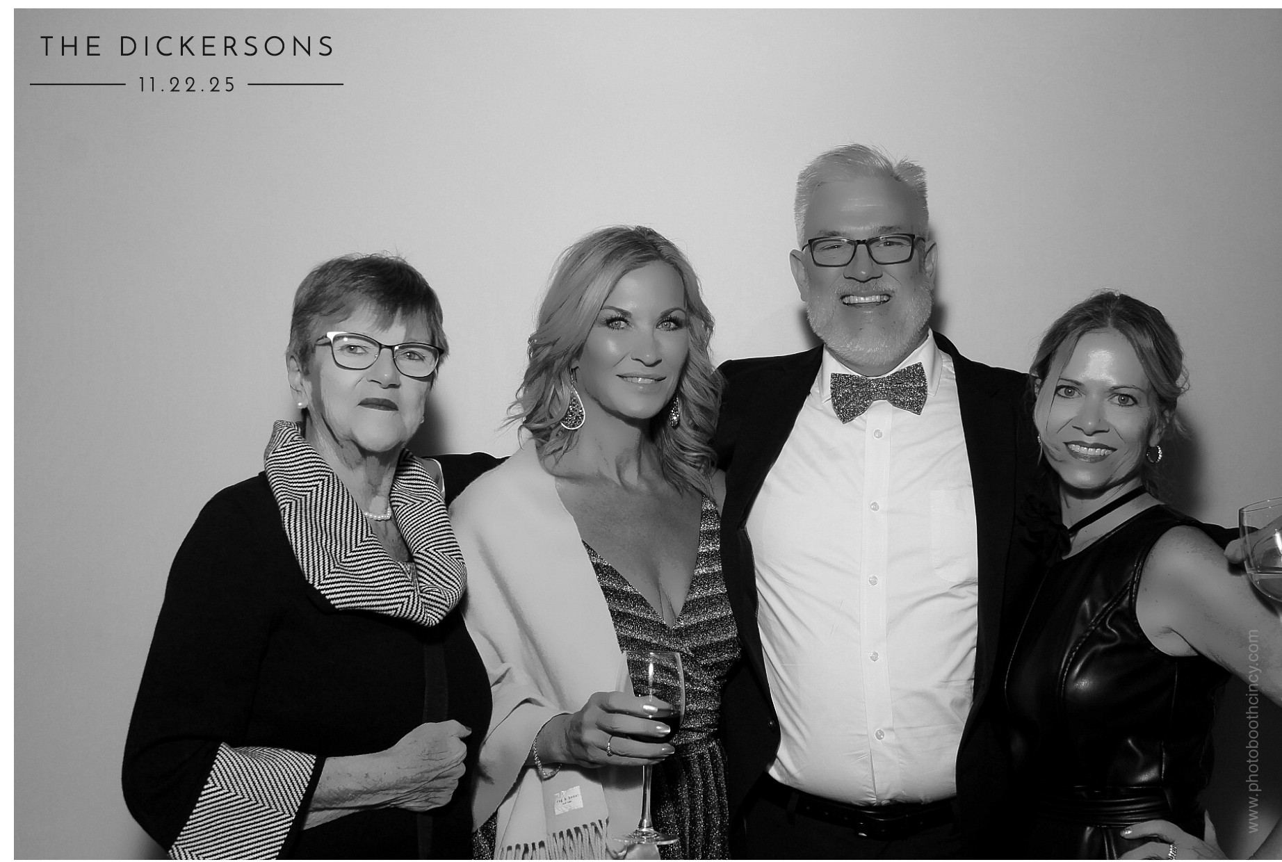 The Dickersons | View more photos from the event at gallery.photoboothcincy.com/u/PhotoBoothCincy/The-Dickersons