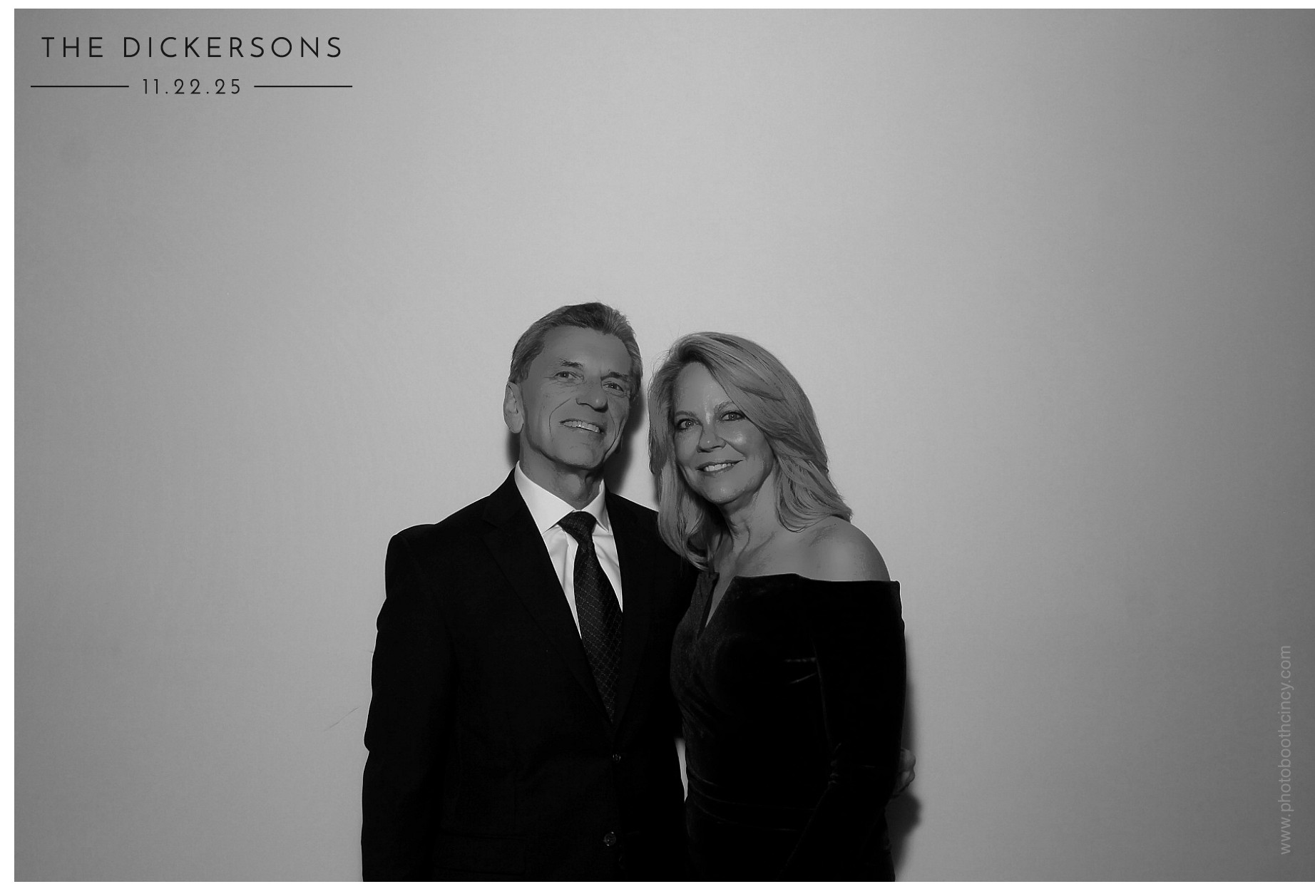 The Dickersons | View more photos from the event at gallery.photoboothcincy.com/u/PhotoBoothCincy/The-Dickersons
