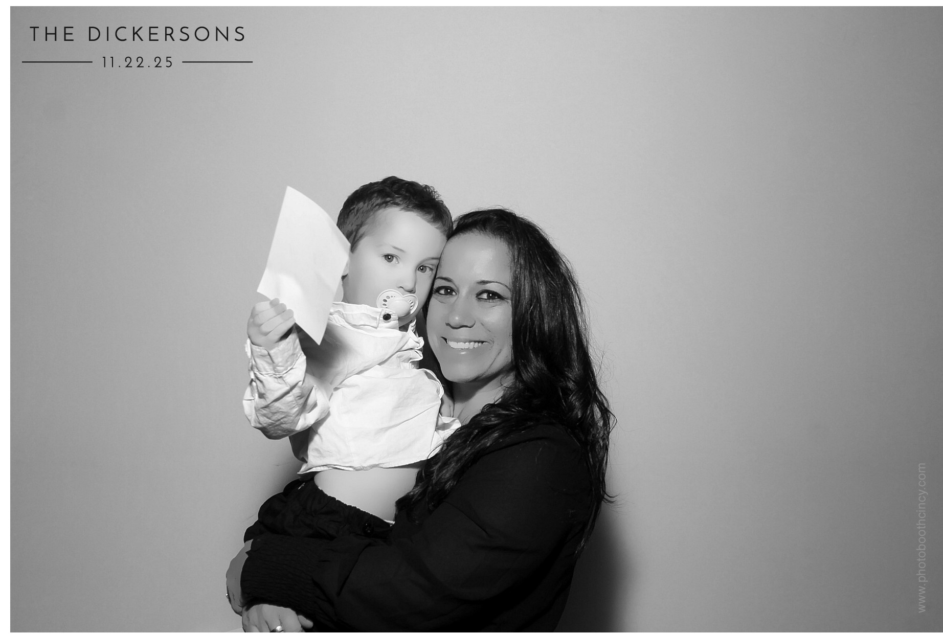 The Dickersons | View more photos from the event at gallery.photoboothcincy.com/u/PhotoBoothCincy/The-Dickersons