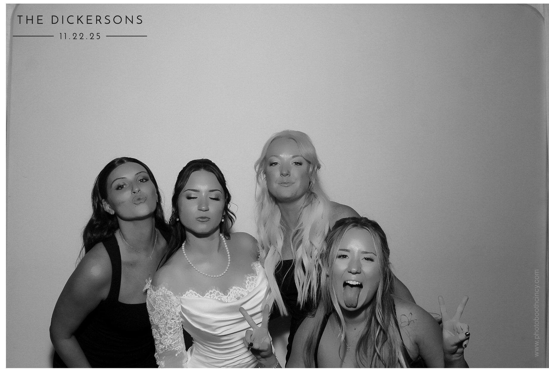 The Dickersons | View more photos from the event at gallery.photoboothcincy.com/u/PhotoBoothCincy/The-Dickersons