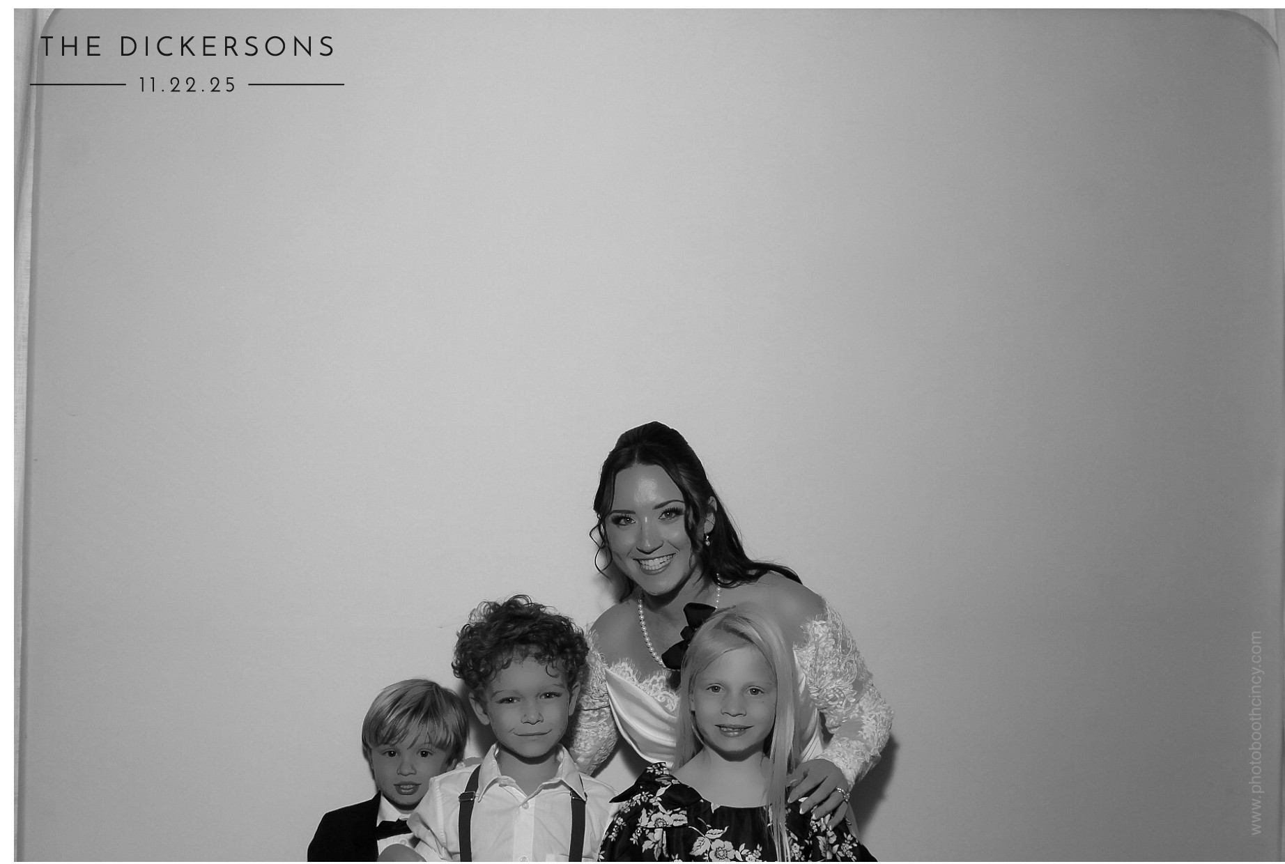 The Dickersons | View more photos from the event at gallery.photoboothcincy.com/u/PhotoBoothCincy/The-Dickersons