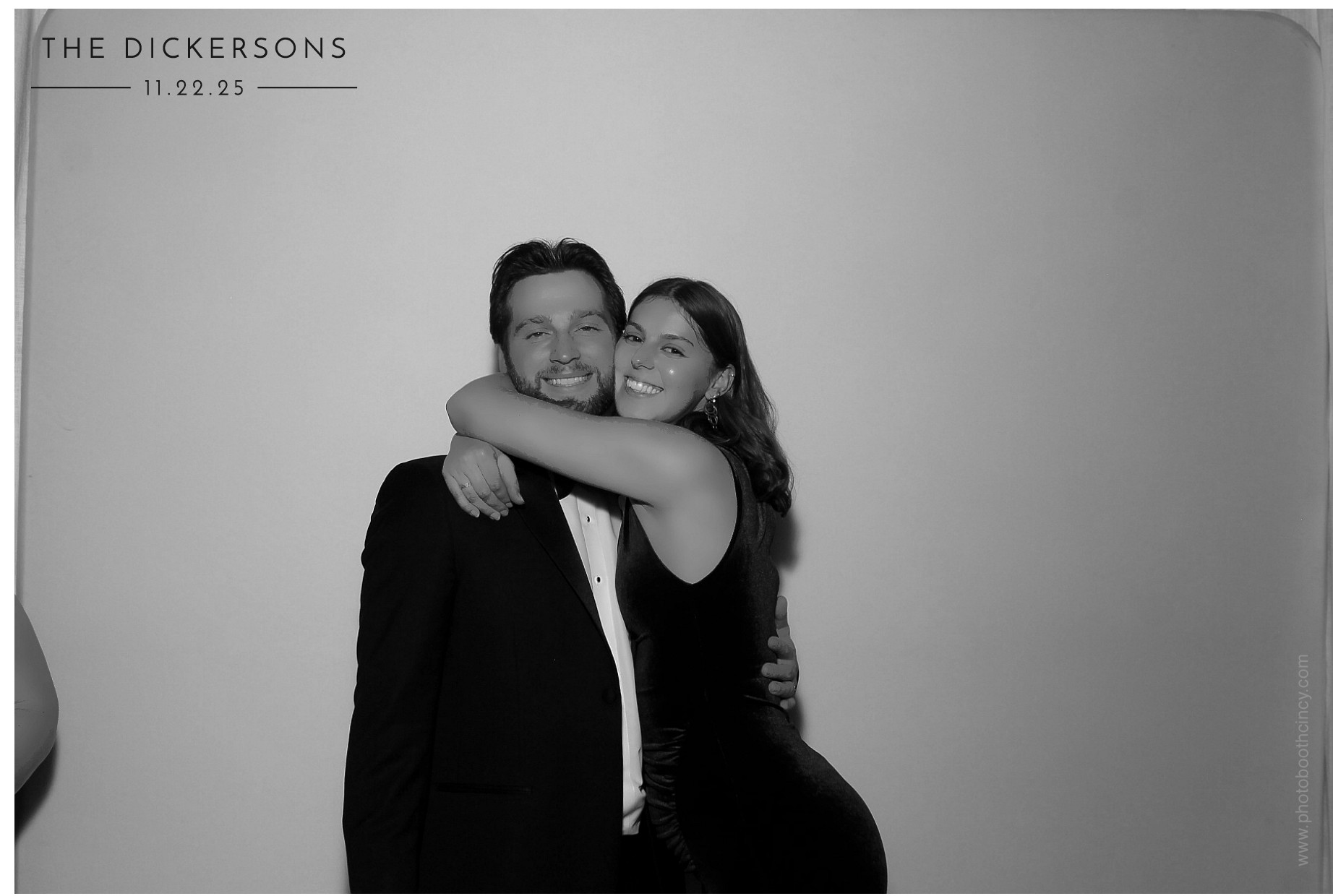 The Dickersons | View more photos from the event at gallery.photoboothcincy.com/u/PhotoBoothCincy/The-Dickersons