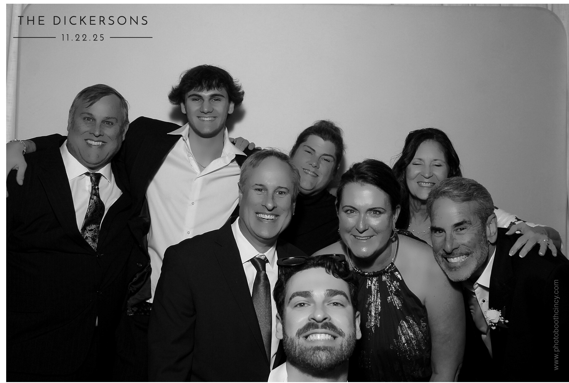 The Dickersons | View more photos from the event at gallery.photoboothcincy.com/u/PhotoBoothCincy/The-Dickersons
