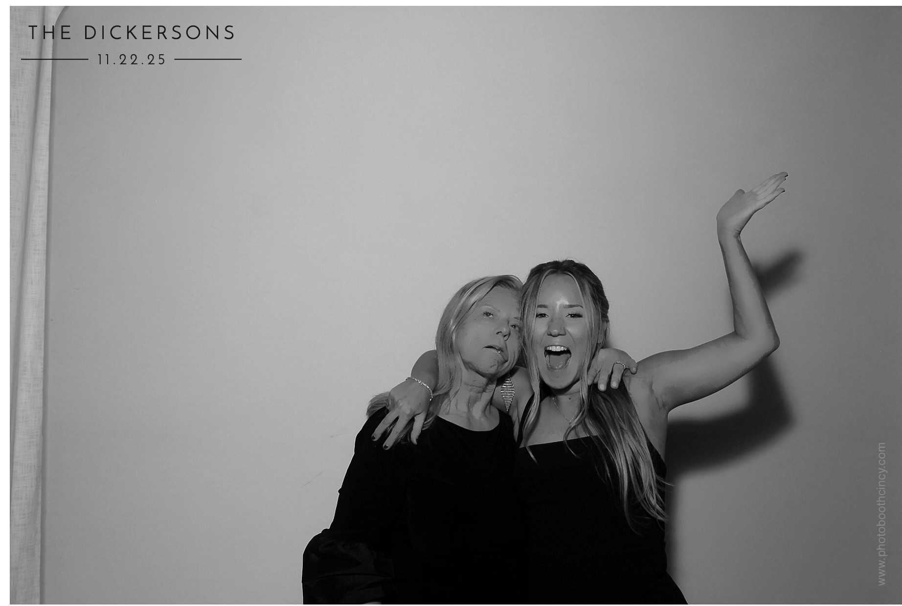 The Dickersons | View more photos from the event at gallery.photoboothcincy.com/u/PhotoBoothCincy/The-Dickersons