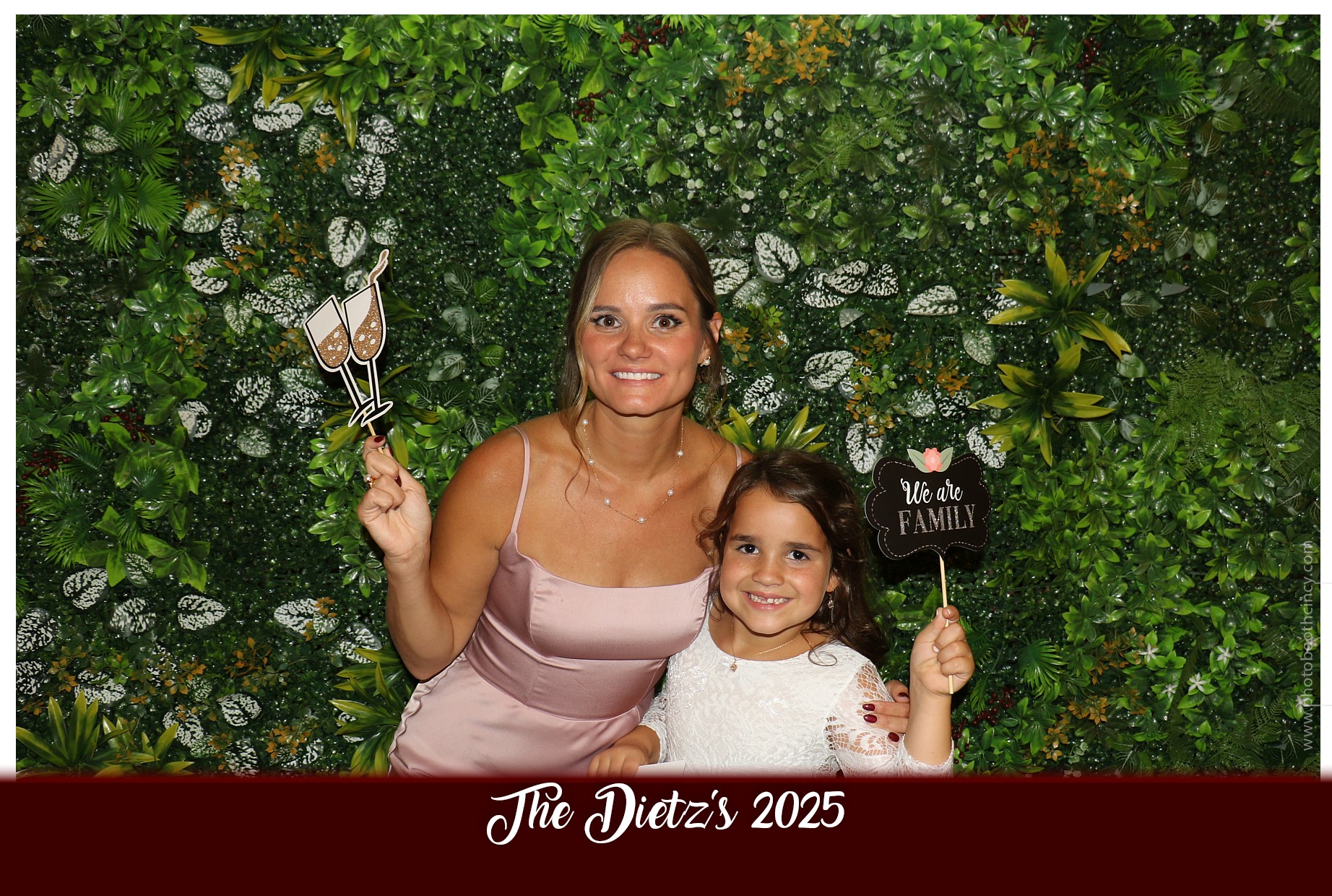 The Dietz Wedding  | View more photos from the event at gallery.photoboothcincy.com/u/PhotoBoothCincy/The-Dietz-Wedding