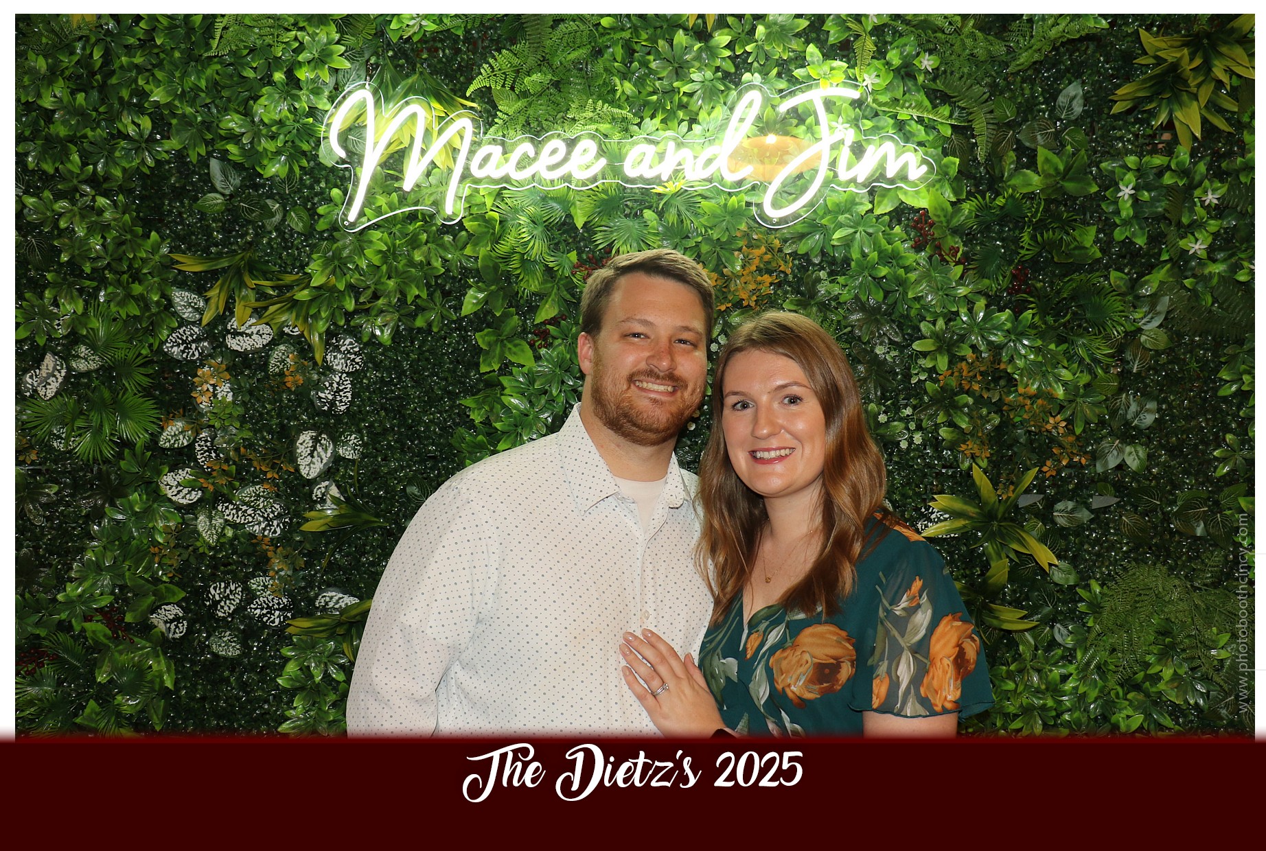 The Dietz Wedding  | View more photos from the event at gallery.photoboothcincy.com/u/PhotoBoothCincy/The-Dietz-Wedding