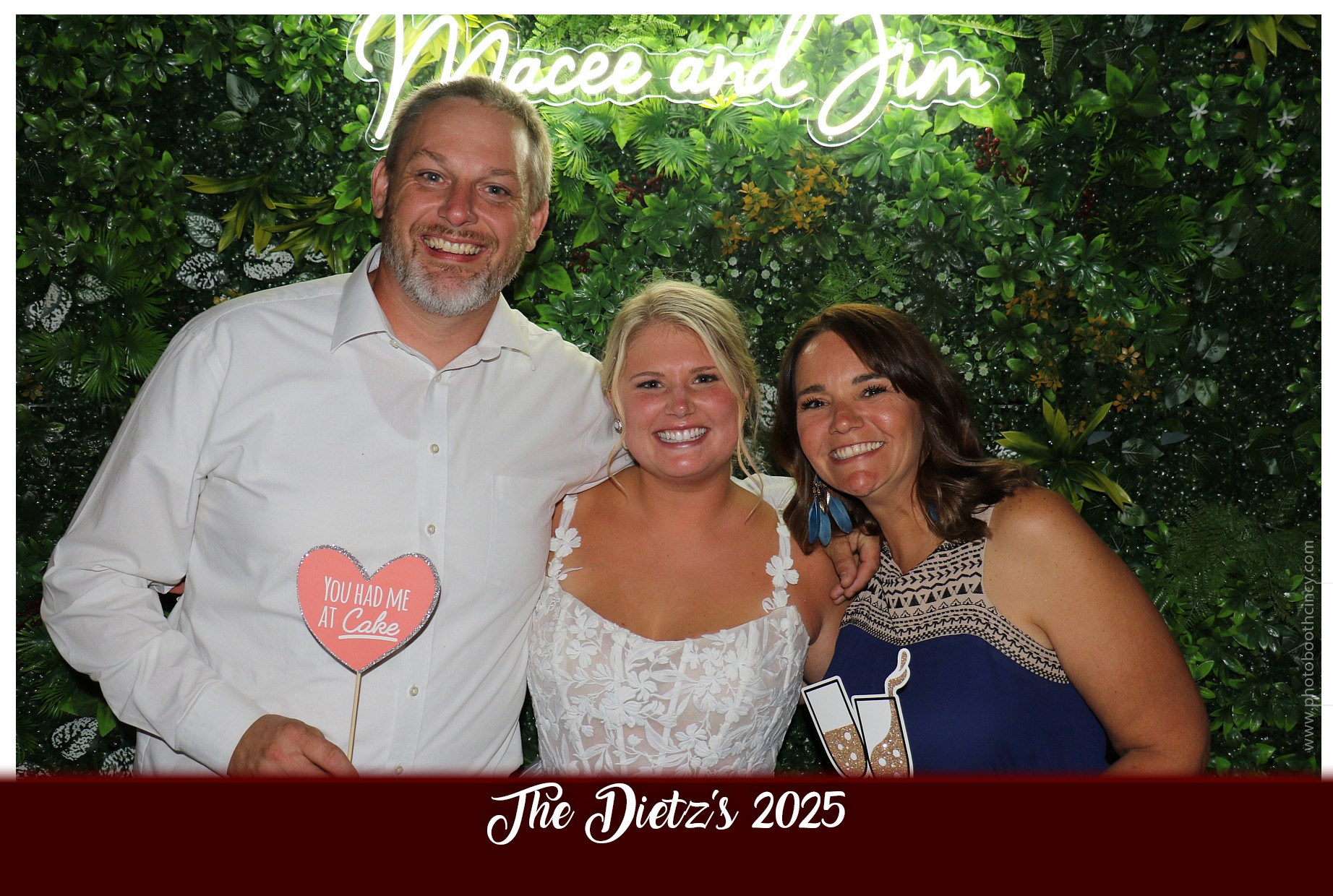 The Dietz Wedding  | View more photos from the event at gallery.photoboothcincy.com/u/PhotoBoothCincy/The-Dietz-Wedding