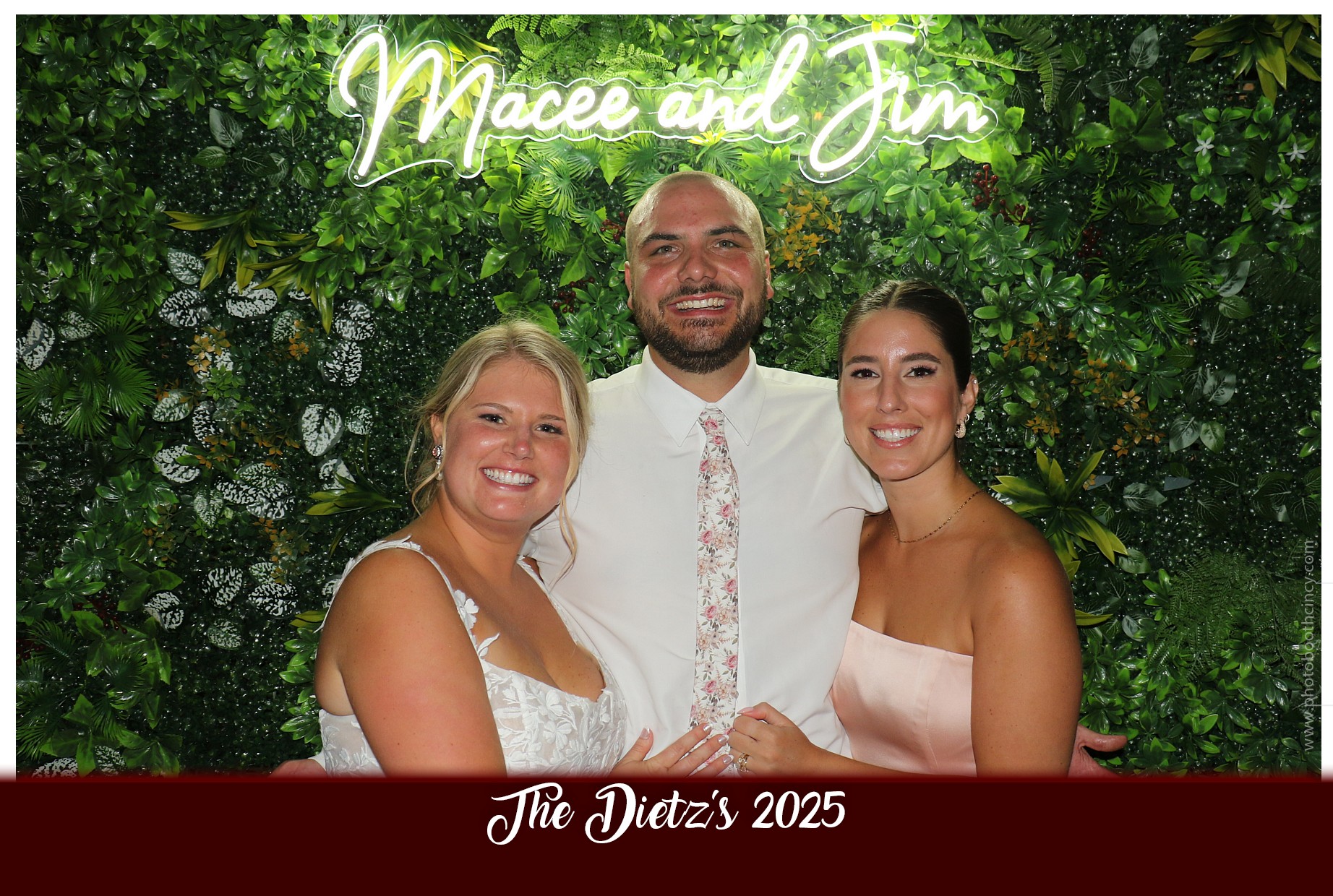The Dietz Wedding  | View more photos from the event at gallery.photoboothcincy.com/u/PhotoBoothCincy/The-Dietz-Wedding