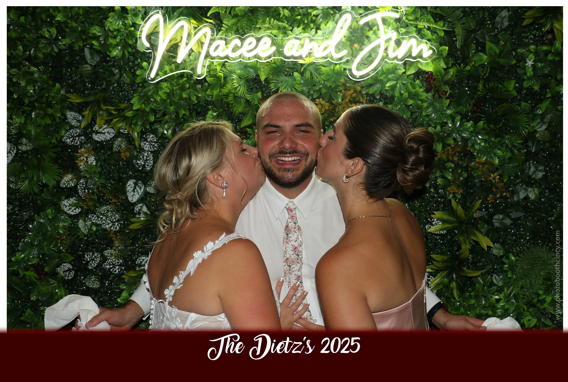 The Dietz Wedding  | View more photos from the event at gallery.photoboothcincy.com/u/PhotoBoothCincy/The-Dietz-Wedding