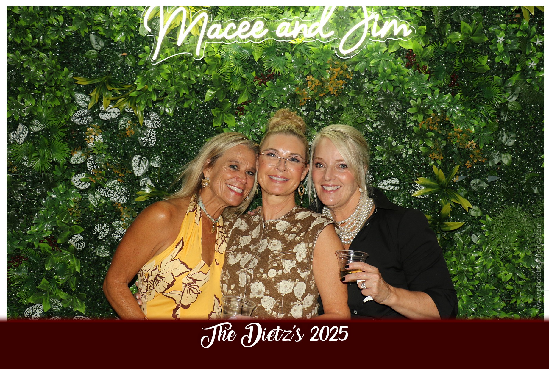 The Dietz Wedding  | View more photos from the event at gallery.photoboothcincy.com/u/PhotoBoothCincy/The-Dietz-Wedding