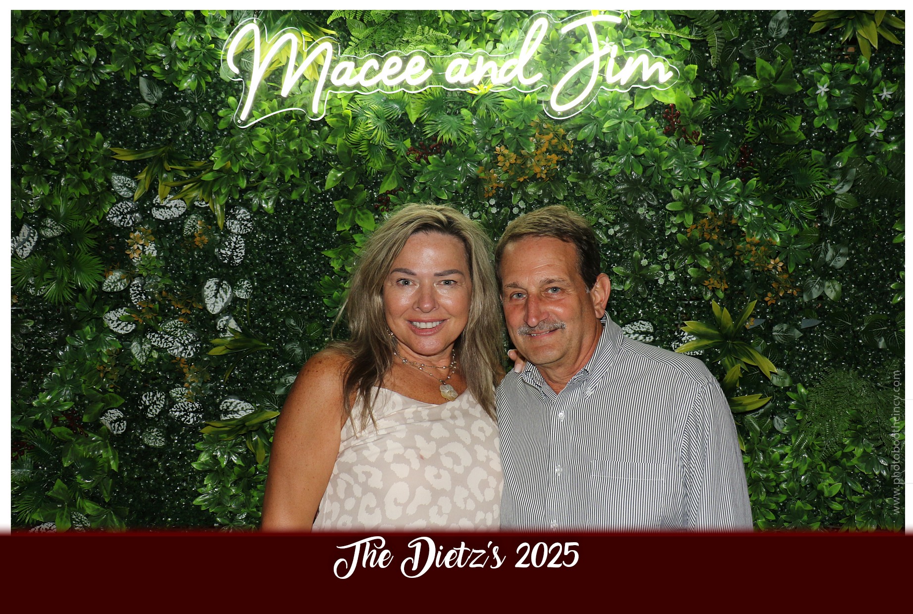 The Dietz Wedding  | View more photos from the event at gallery.photoboothcincy.com/u/PhotoBoothCincy/The-Dietz-Wedding