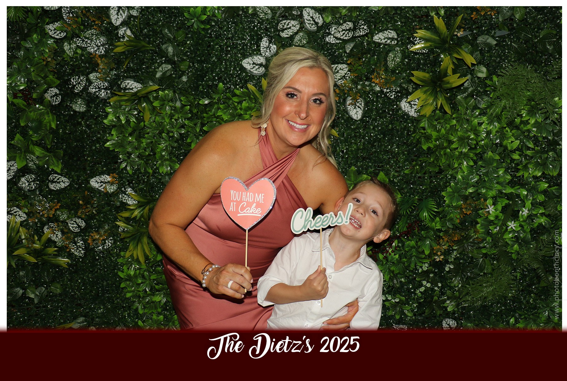 The Dietz Wedding  | View more photos from the event at gallery.photoboothcincy.com/u/PhotoBoothCincy/The-Dietz-Wedding