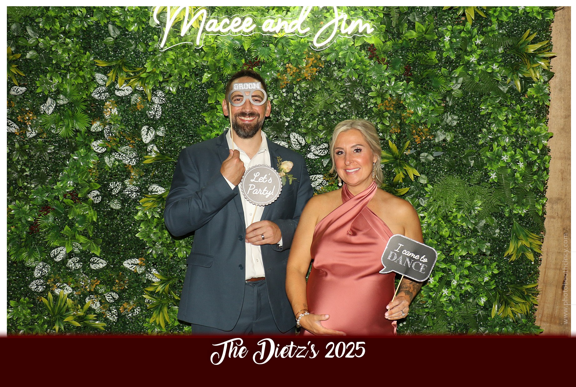 The Dietz Wedding  | View more photos from the event at gallery.photoboothcincy.com/u/PhotoBoothCincy/The-Dietz-Wedding