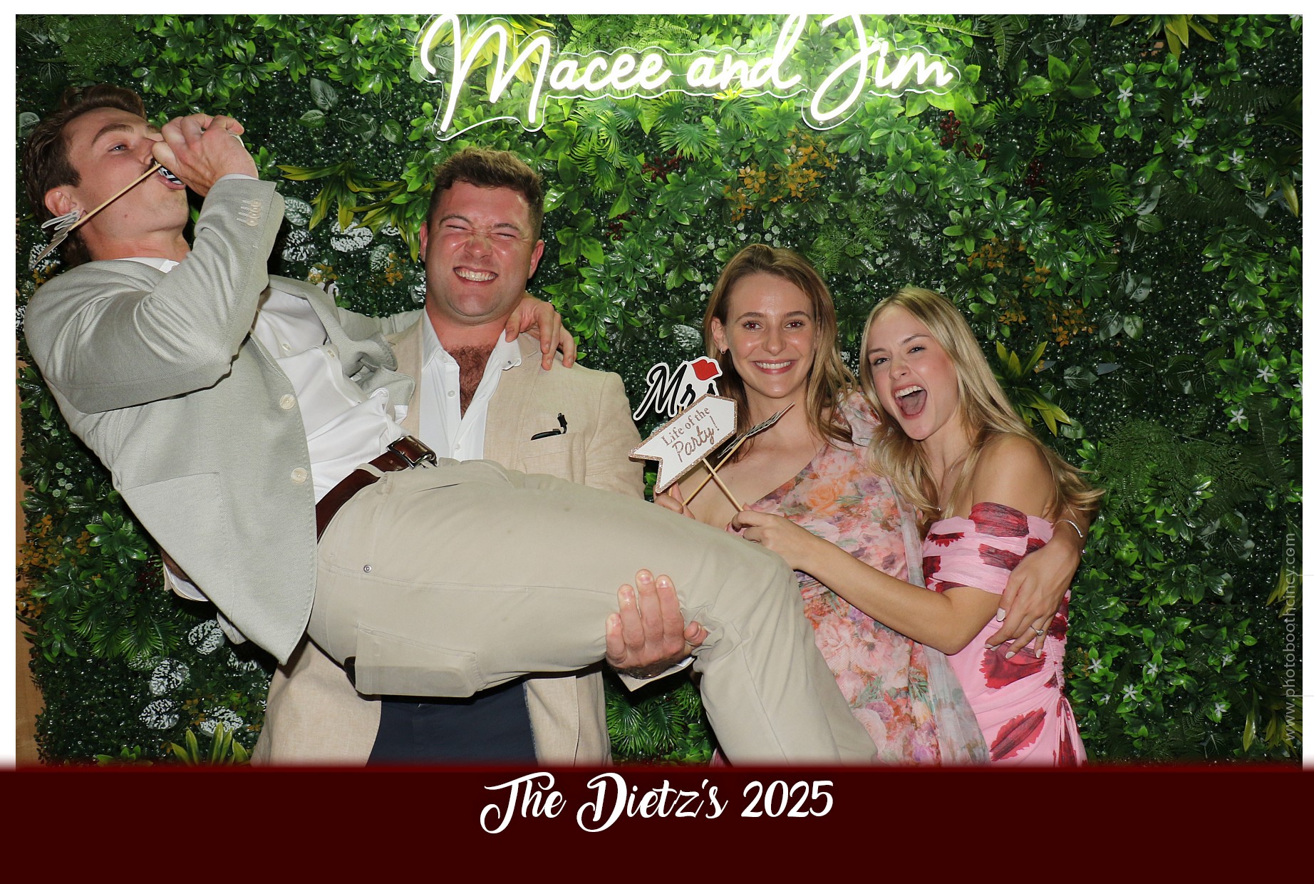 The Dietz Wedding  | View more photos from the event at gallery.photoboothcincy.com/u/PhotoBoothCincy/The-Dietz-Wedding