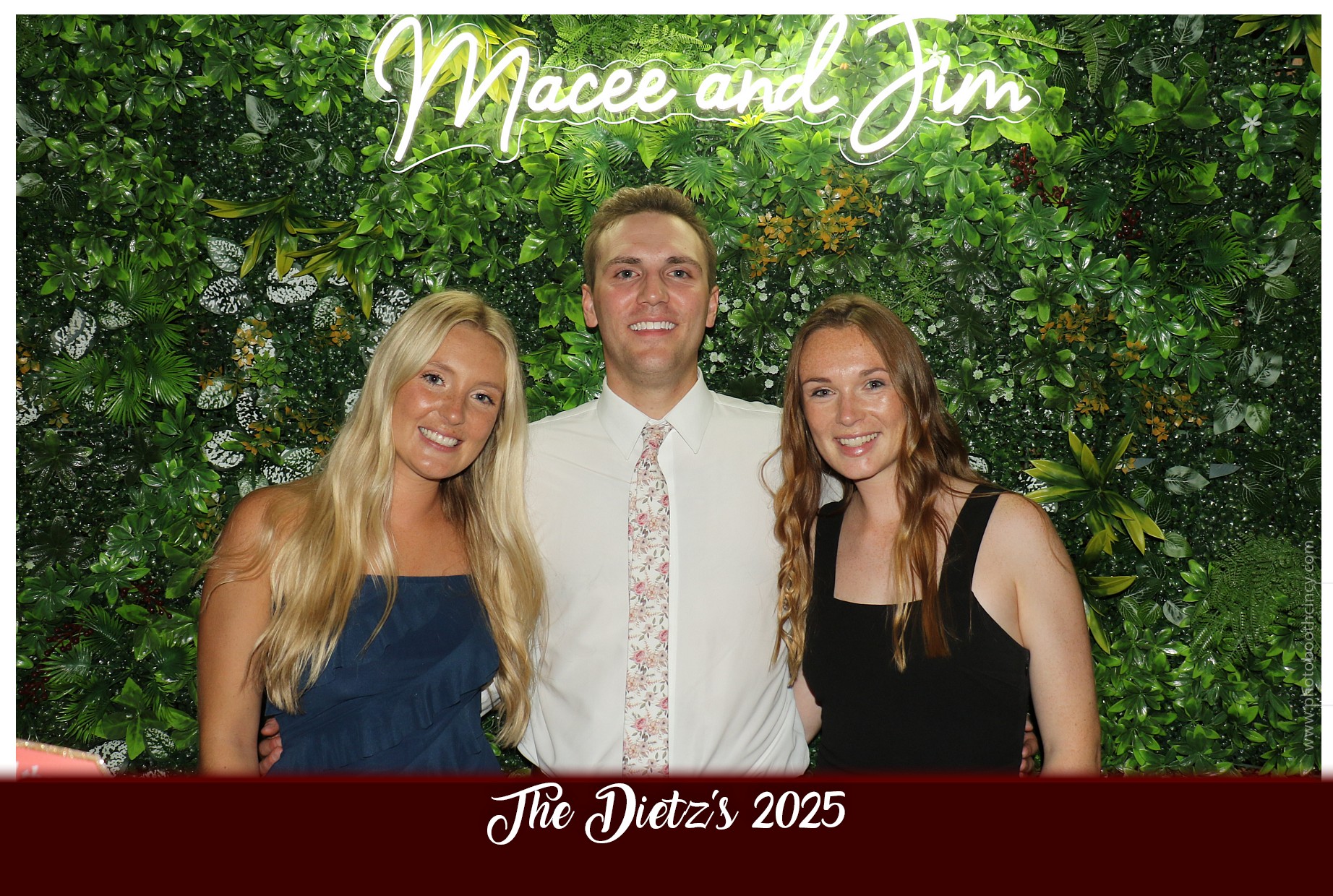 The Dietz Wedding  | View more photos from the event at gallery.photoboothcincy.com/u/PhotoBoothCincy/The-Dietz-Wedding