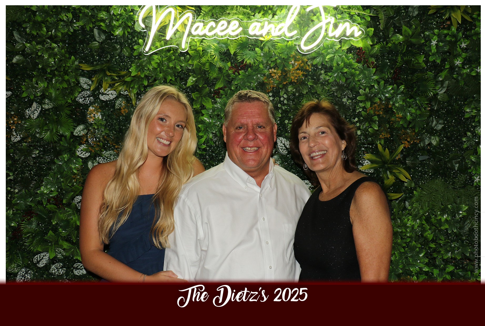 The Dietz Wedding  | View more photos from the event at gallery.photoboothcincy.com/u/PhotoBoothCincy/The-Dietz-Wedding