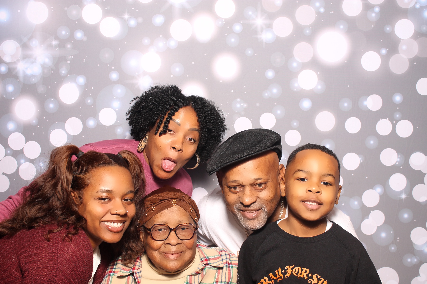 The Family Gathering | View more photos from the event at gallery.photoboothcincy.com/u/PhotoBoothCincy/The-Family-Gathering
