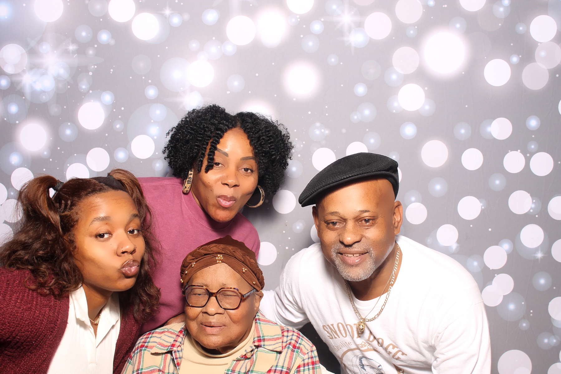 The Family Gathering | View more photos from the event at gallery.photoboothcincy.com/u/PhotoBoothCincy/The-Family-Gathering