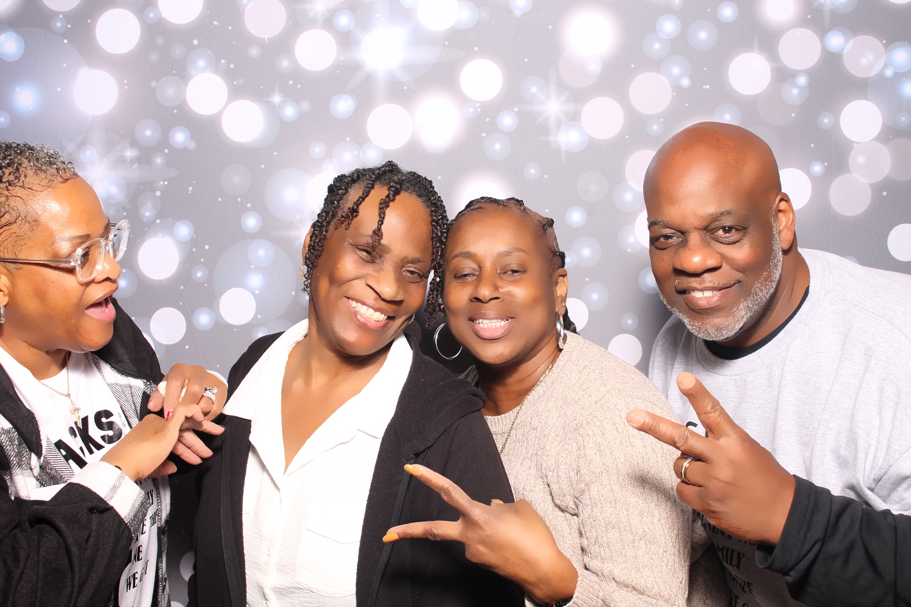 The Family Gathering | View more photos from the event at gallery.photoboothcincy.com/u/PhotoBoothCincy/The-Family-Gathering