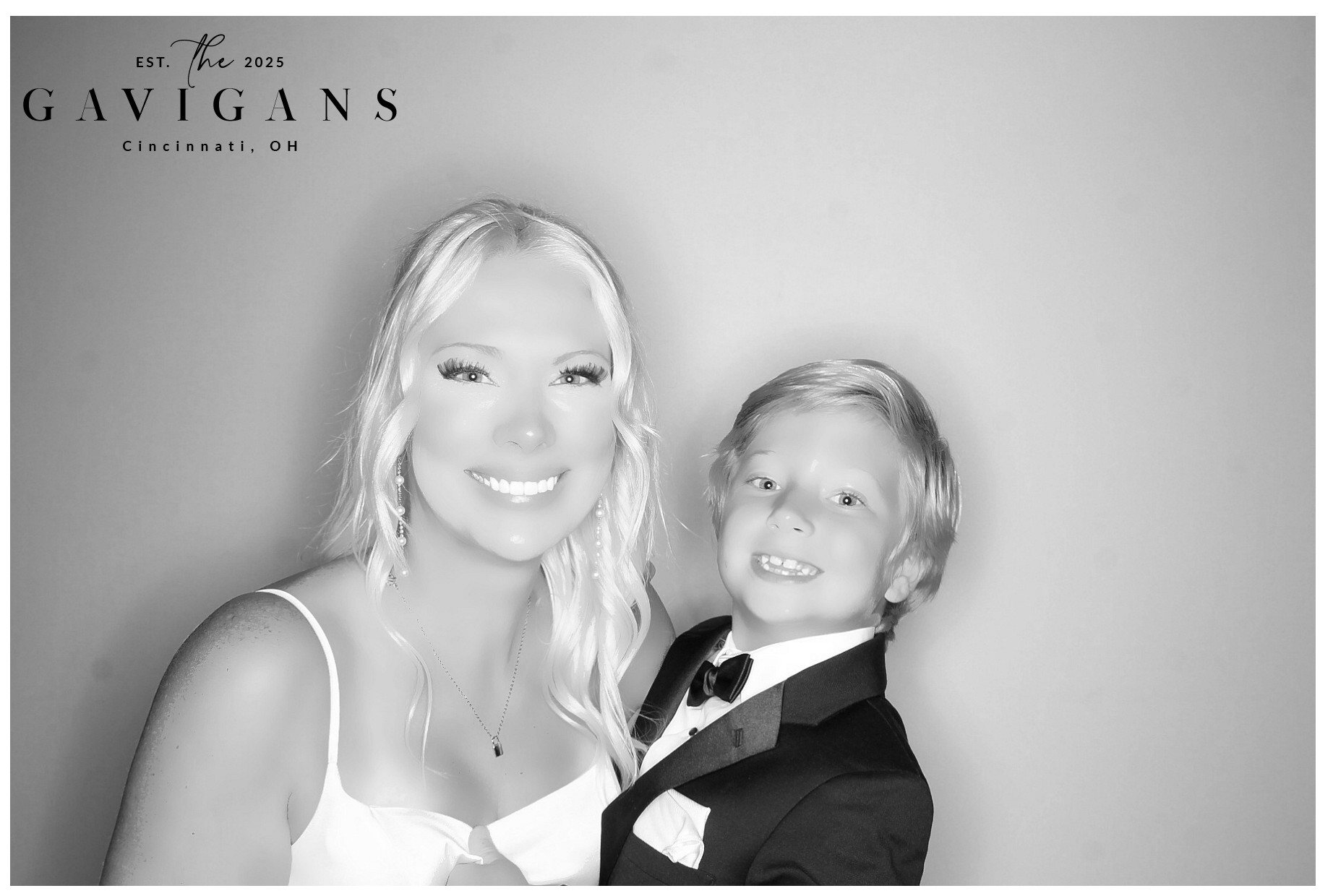 The Gavigan's | View more photos from the event at gallery.photoboothcincy.com/u/PhotoBoothCincy/The-Gavigans