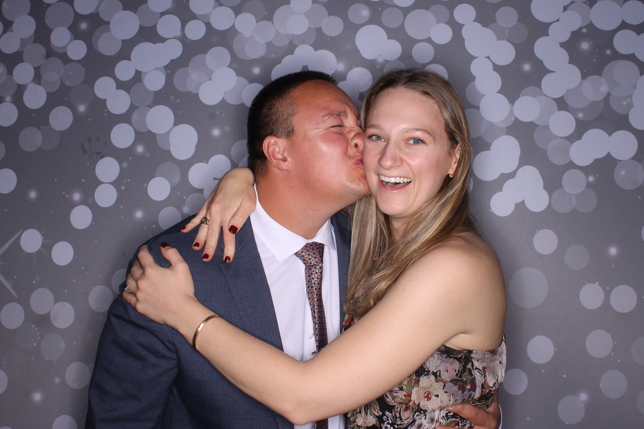 The Guth's | View more photos from the event at gallery.photoboothcincy.com/u/PhotoBoothCincy/The-Guths
