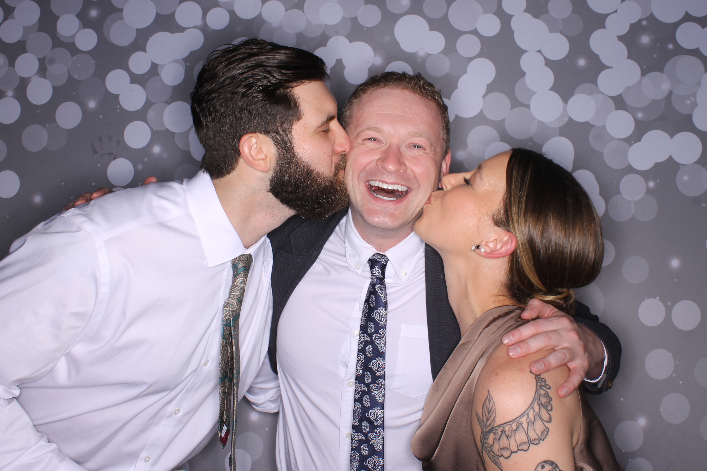 The Guth's | View more photos from the event at gallery.photoboothcincy.com/u/PhotoBoothCincy/The-Guths