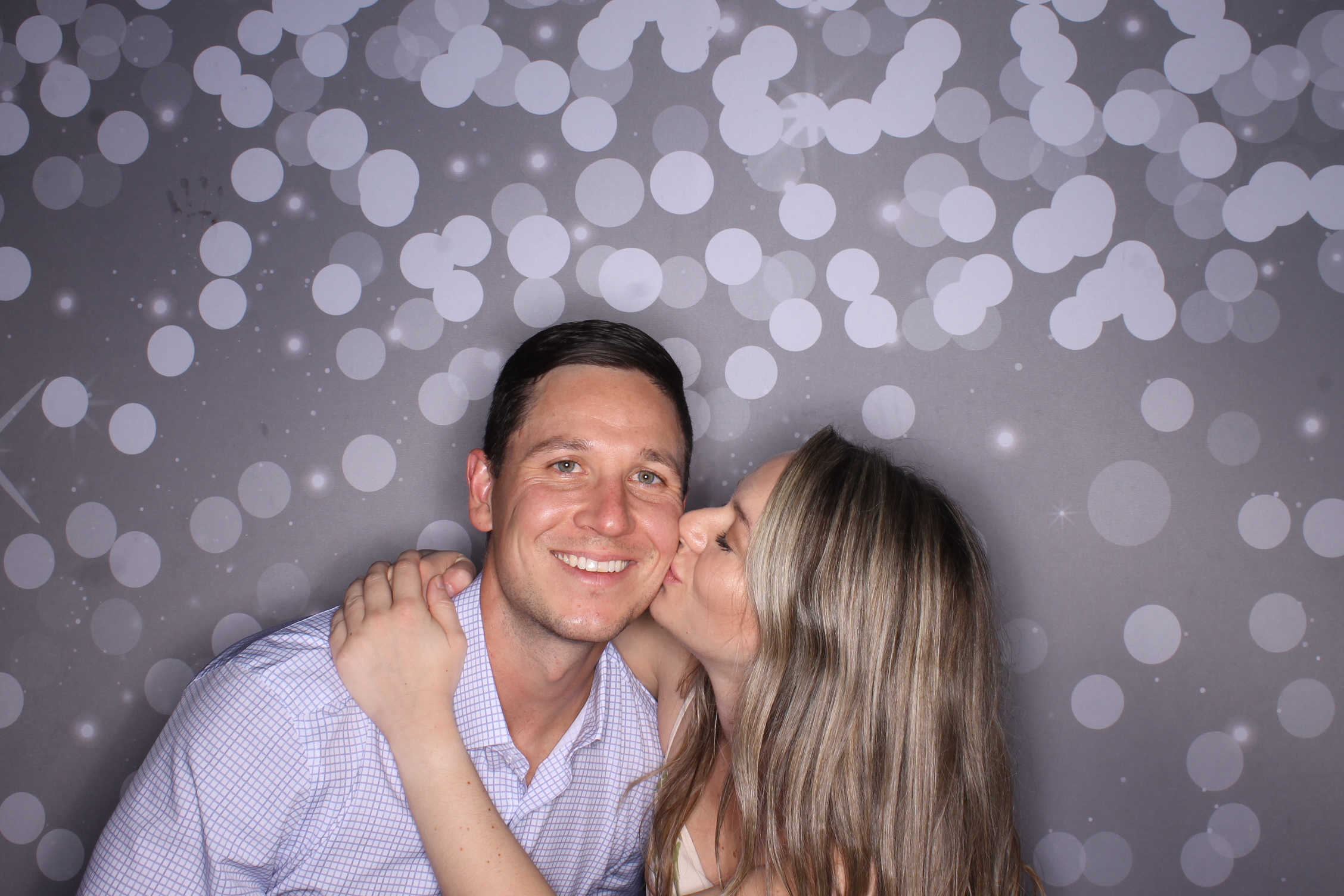 The Guth's | View more photos from the event at gallery.photoboothcincy.com/u/PhotoBoothCincy/The-Guths