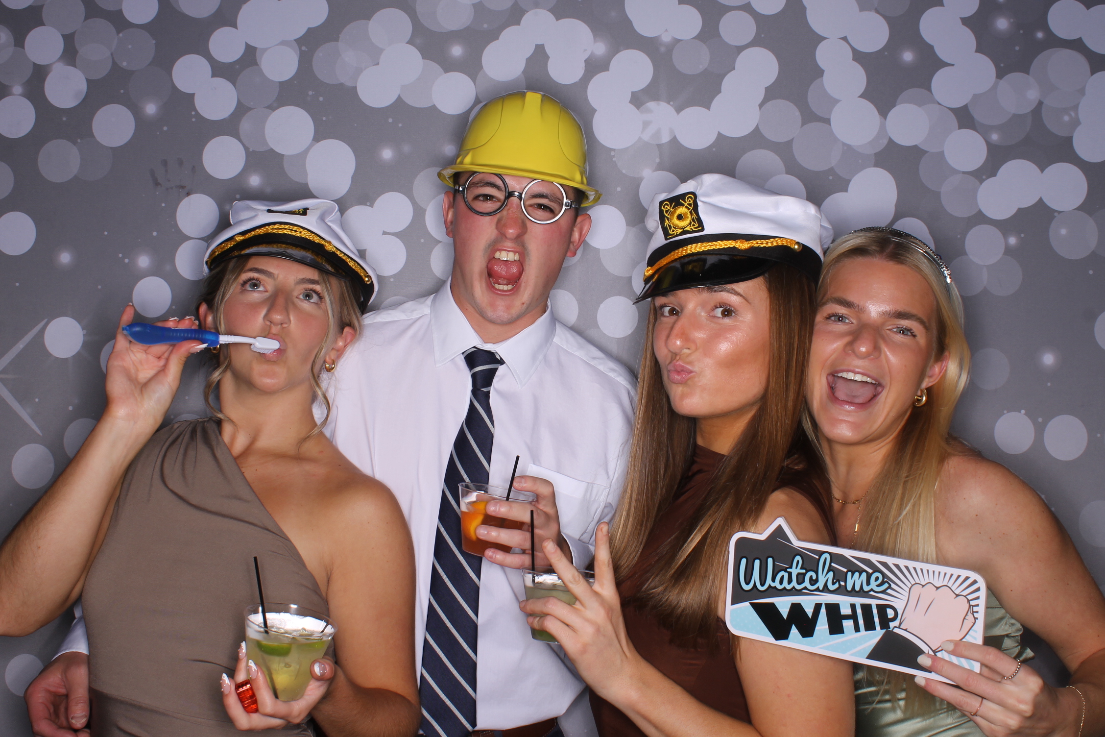The Guth's | View more photos from the event at gallery.photoboothcincy.com/u/PhotoBoothCincy/The-Guths