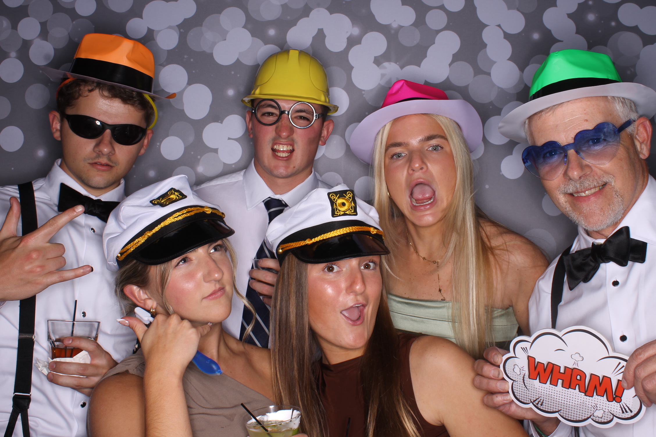 The Guth's | View more photos from the event at gallery.photoboothcincy.com/u/PhotoBoothCincy/The-Guths