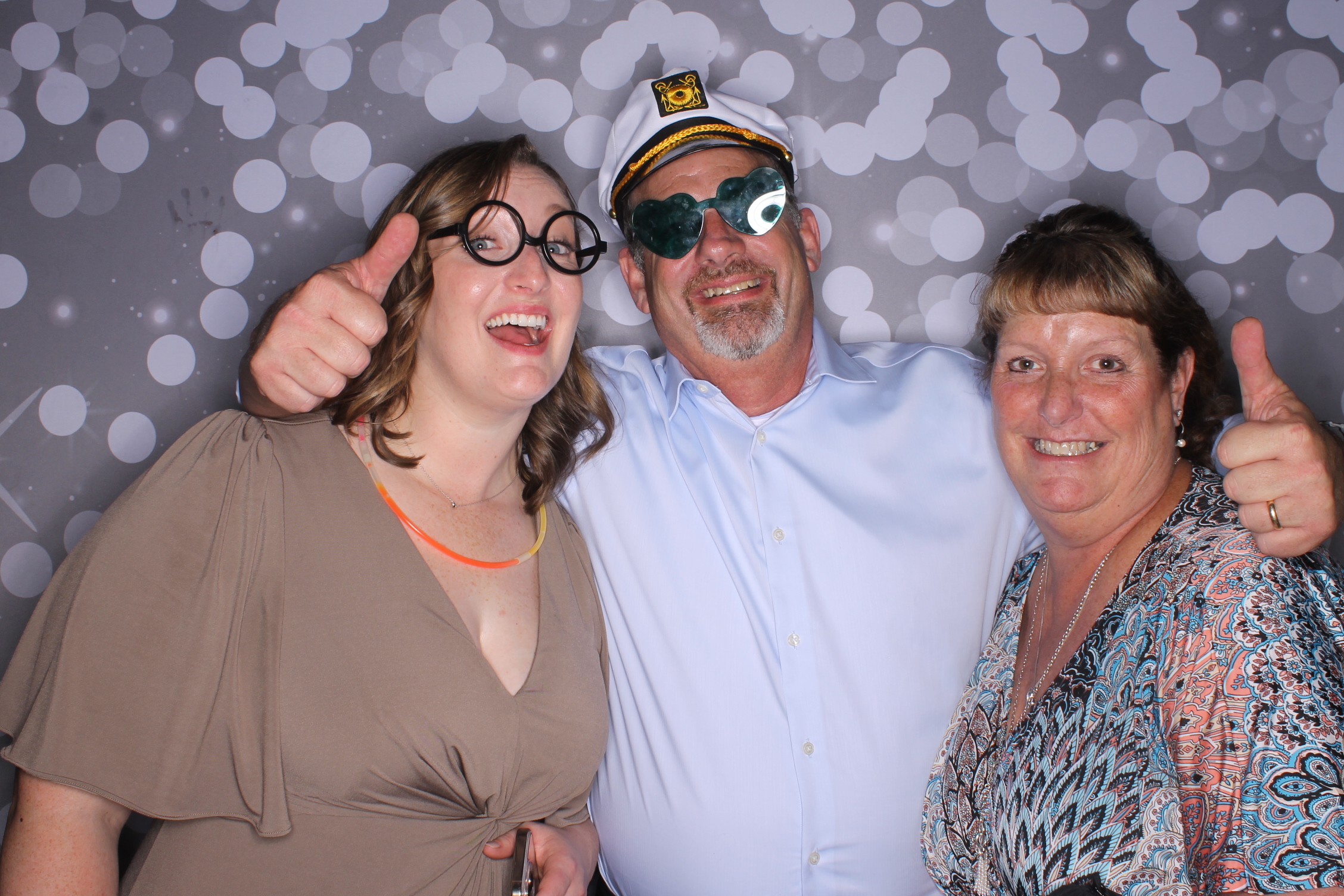 The Guth's | View more photos from the event at gallery.photoboothcincy.com/u/PhotoBoothCincy/The-Guths