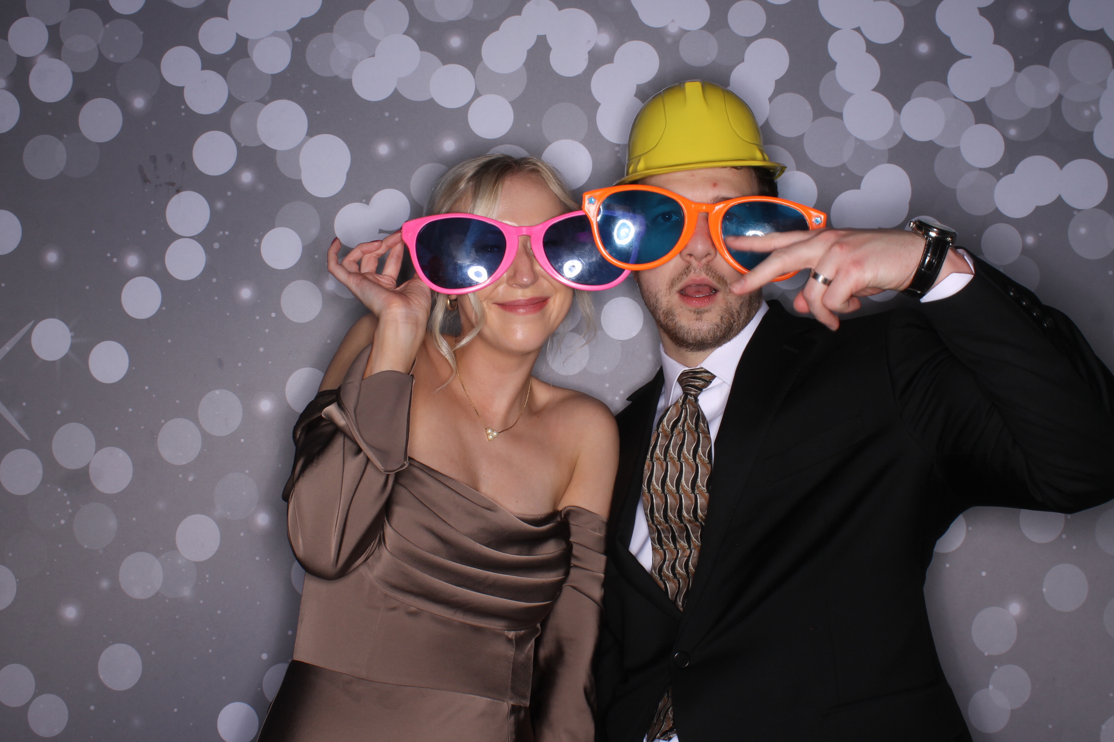 The Guth's | View more photos from the event at gallery.photoboothcincy.com/u/PhotoBoothCincy/The-Guths