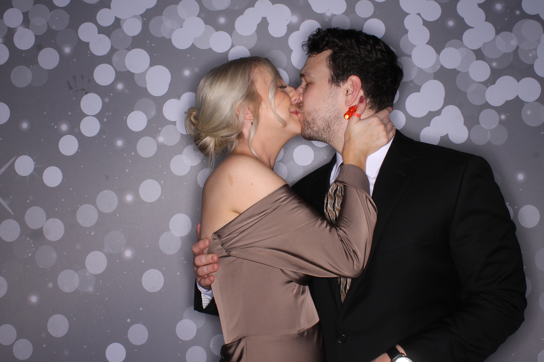 The Guth's | View more photos from the event at gallery.photoboothcincy.com/u/PhotoBoothCincy/The-Guths