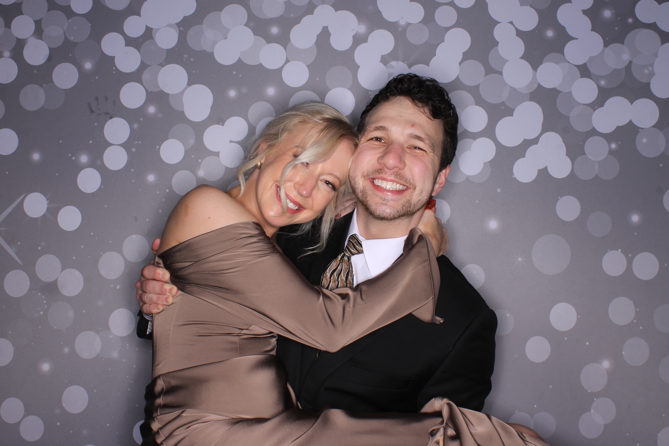 The Guth's | View more photos from the event at gallery.photoboothcincy.com/u/PhotoBoothCincy/The-Guths
