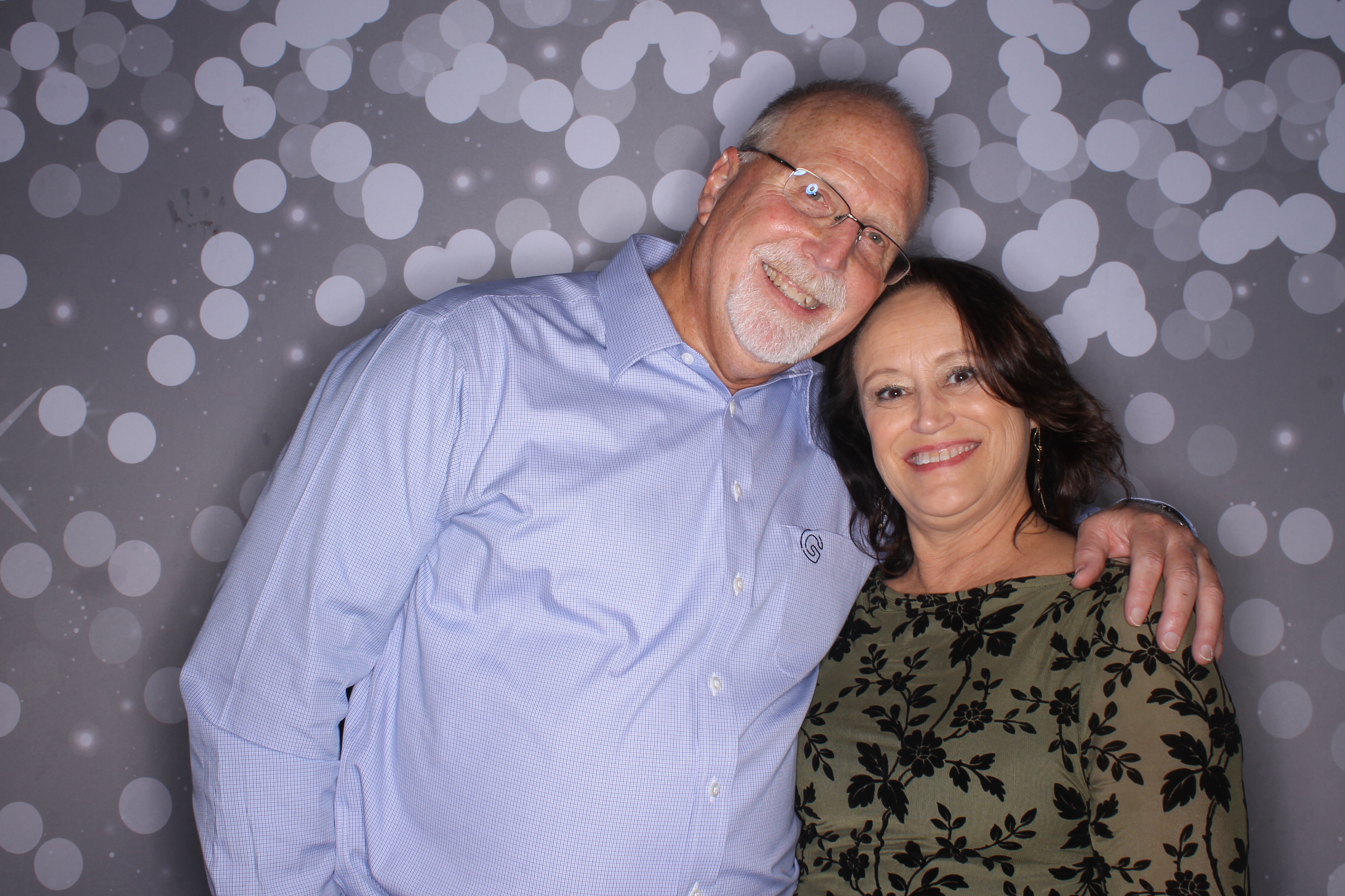 The Guth's | View more photos from the event at gallery.photoboothcincy.com/u/PhotoBoothCincy/The-Guths