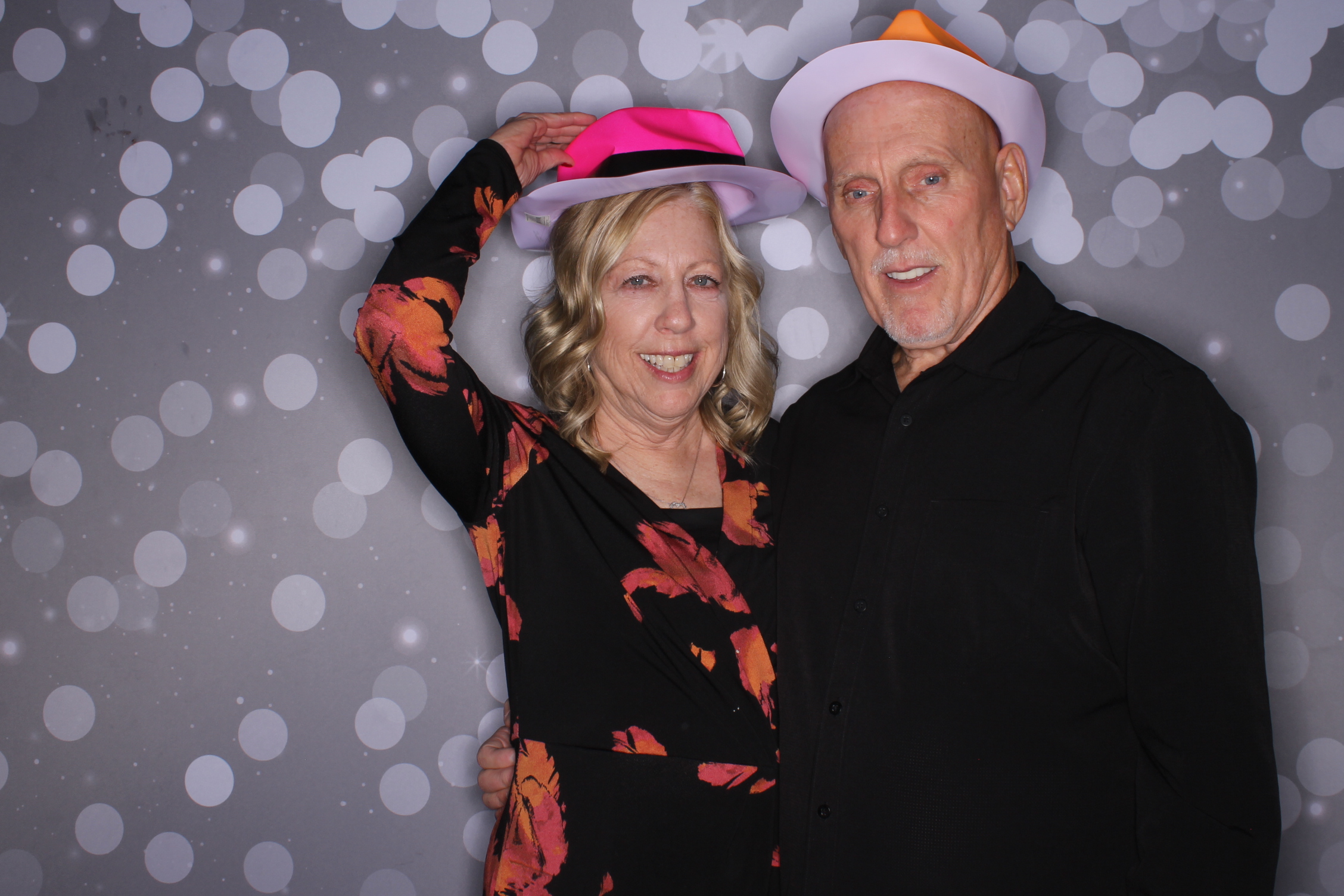 The Guth's | View more photos from the event at gallery.photoboothcincy.com/u/PhotoBoothCincy/The-Guths