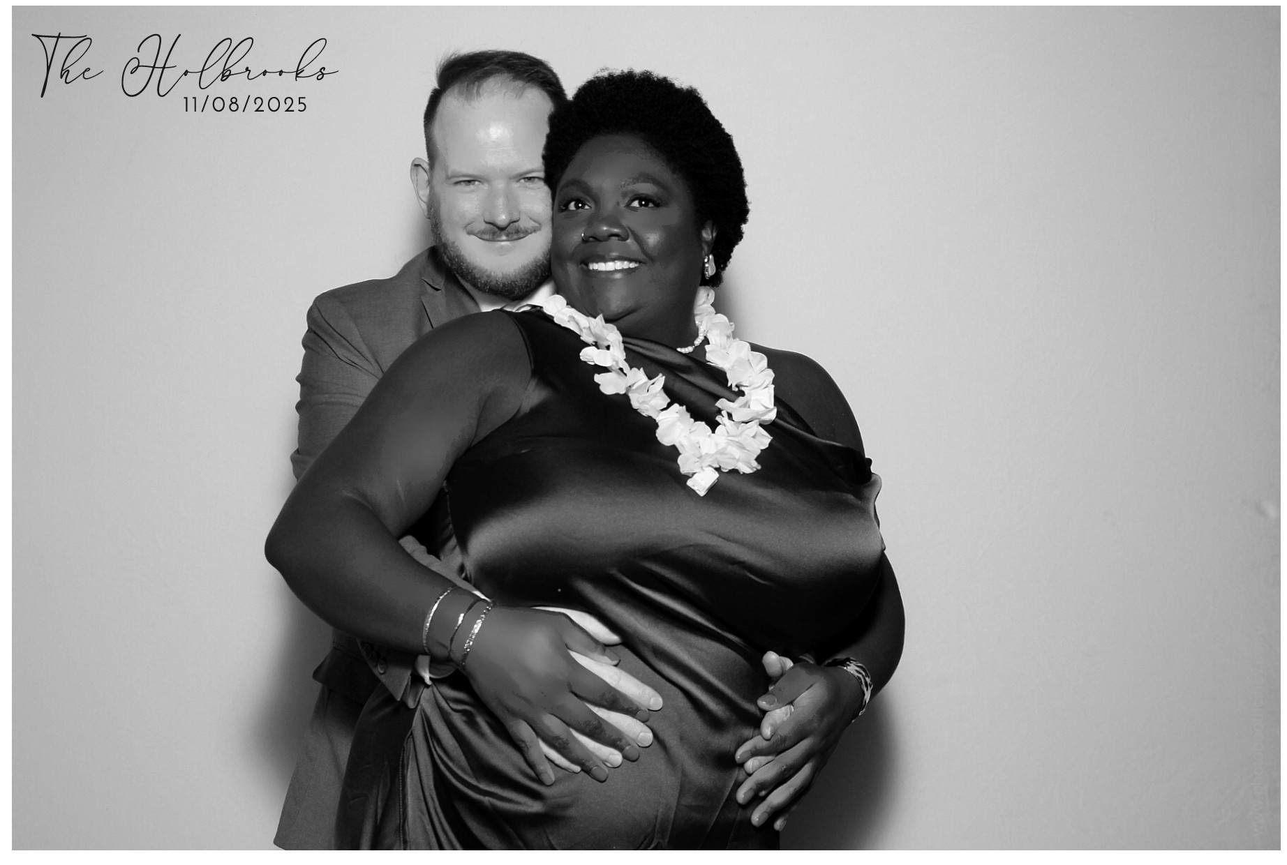The Holbrooks | View more photos from the event at gallery.photoboothcincy.com/u/PhotoBoothCincy/The-Holbrooks