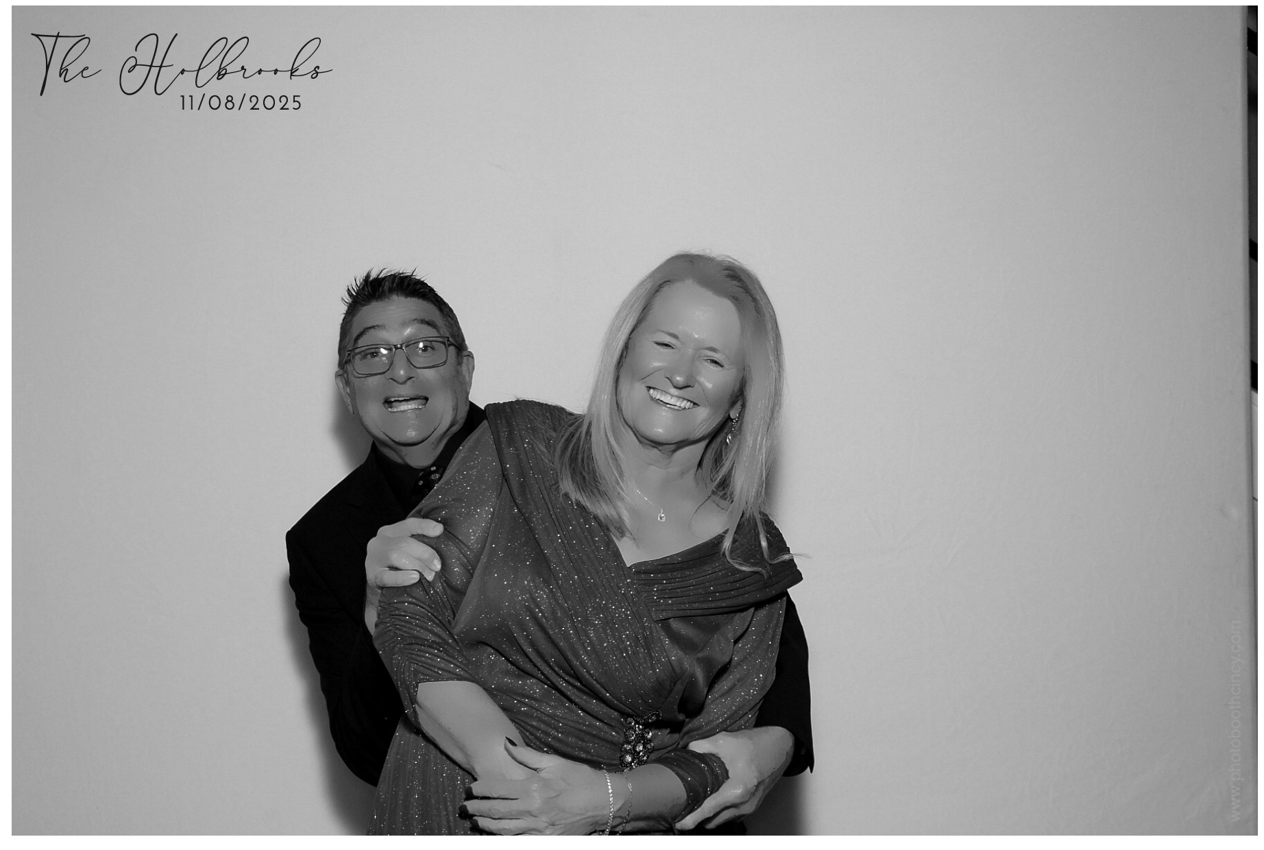 The Holbrooks | View more photos from the event at gallery.photoboothcincy.com/u/PhotoBoothCincy/The-Holbrooks
