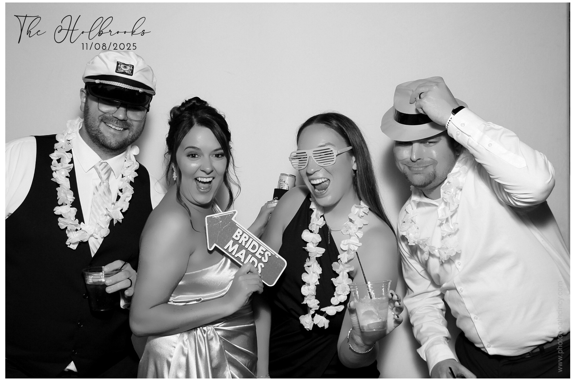 The Holbrooks | View more photos from the event at gallery.photoboothcincy.com/u/PhotoBoothCincy/The-Holbrooks