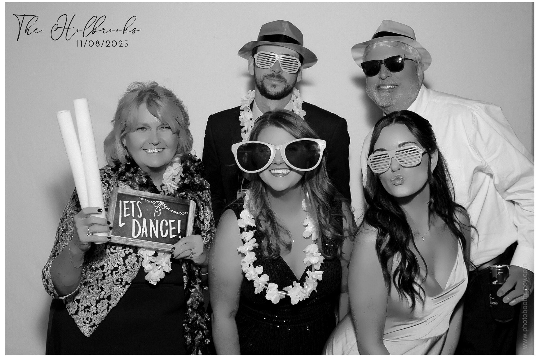 The Holbrooks | View more photos from the event at gallery.photoboothcincy.com/u/PhotoBoothCincy/The-Holbrooks