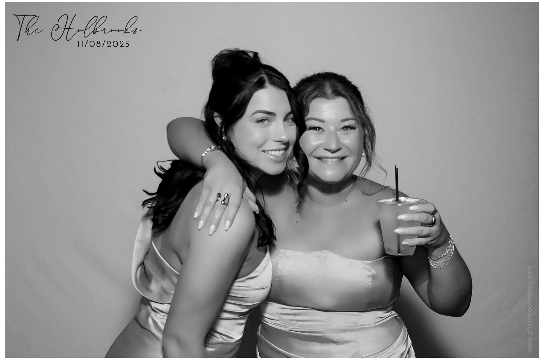 The Holbrooks | View more photos from the event at gallery.photoboothcincy.com/u/PhotoBoothCincy/The-Holbrooks