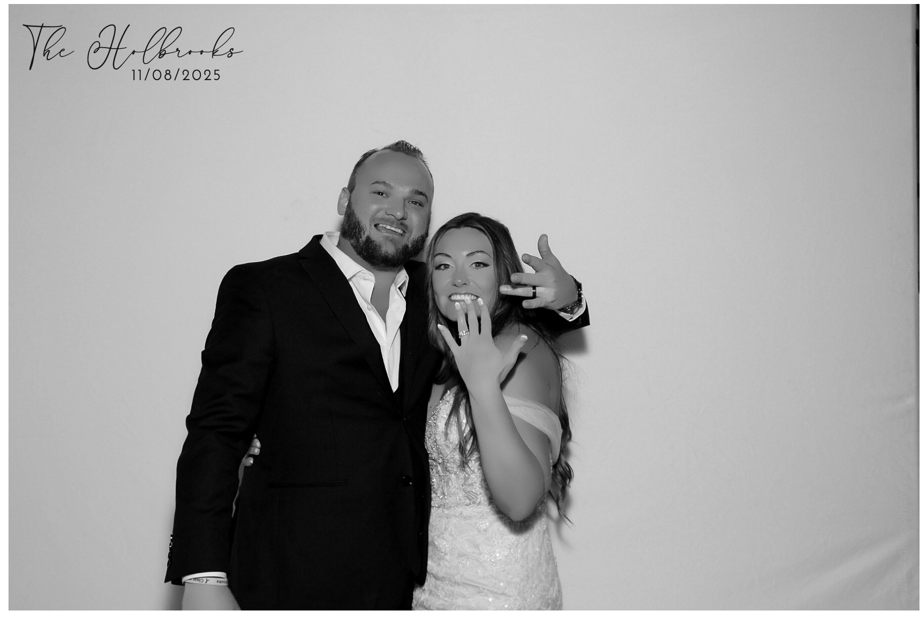 The Holbrooks | View more photos from the event at gallery.photoboothcincy.com/u/PhotoBoothCincy/The-Holbrooks