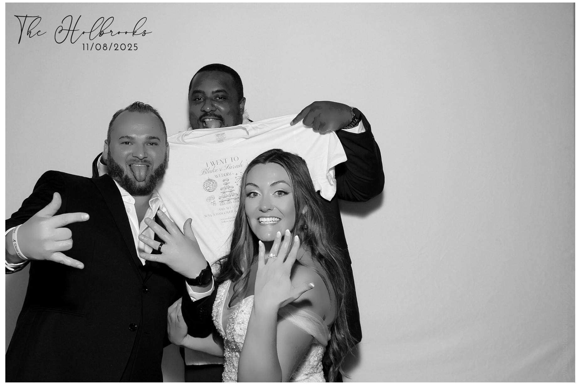 The Holbrooks | View more photos from the event at gallery.photoboothcincy.com/u/PhotoBoothCincy/The-Holbrooks