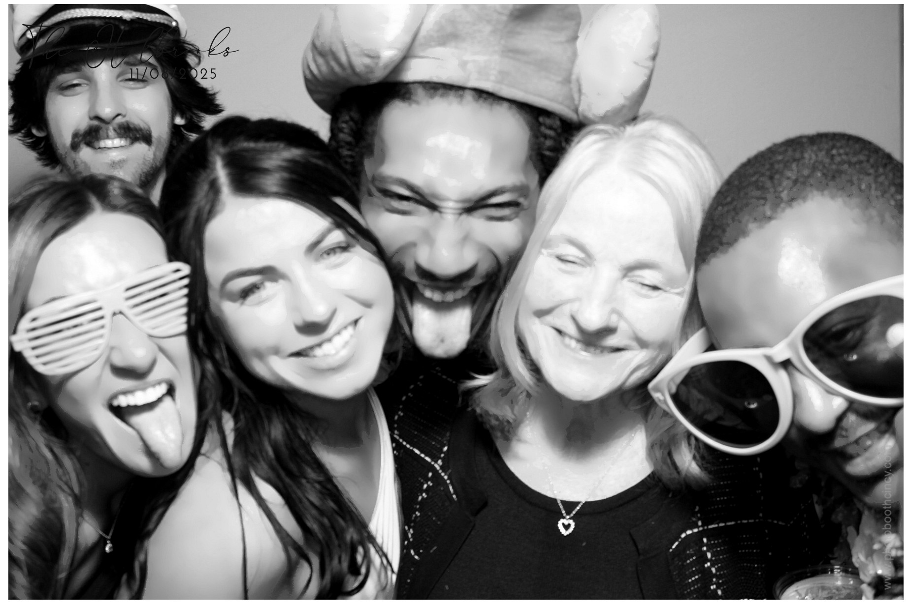 The Holbrooks | View more photos from the event at gallery.photoboothcincy.com/u/PhotoBoothCincy/The-Holbrooks