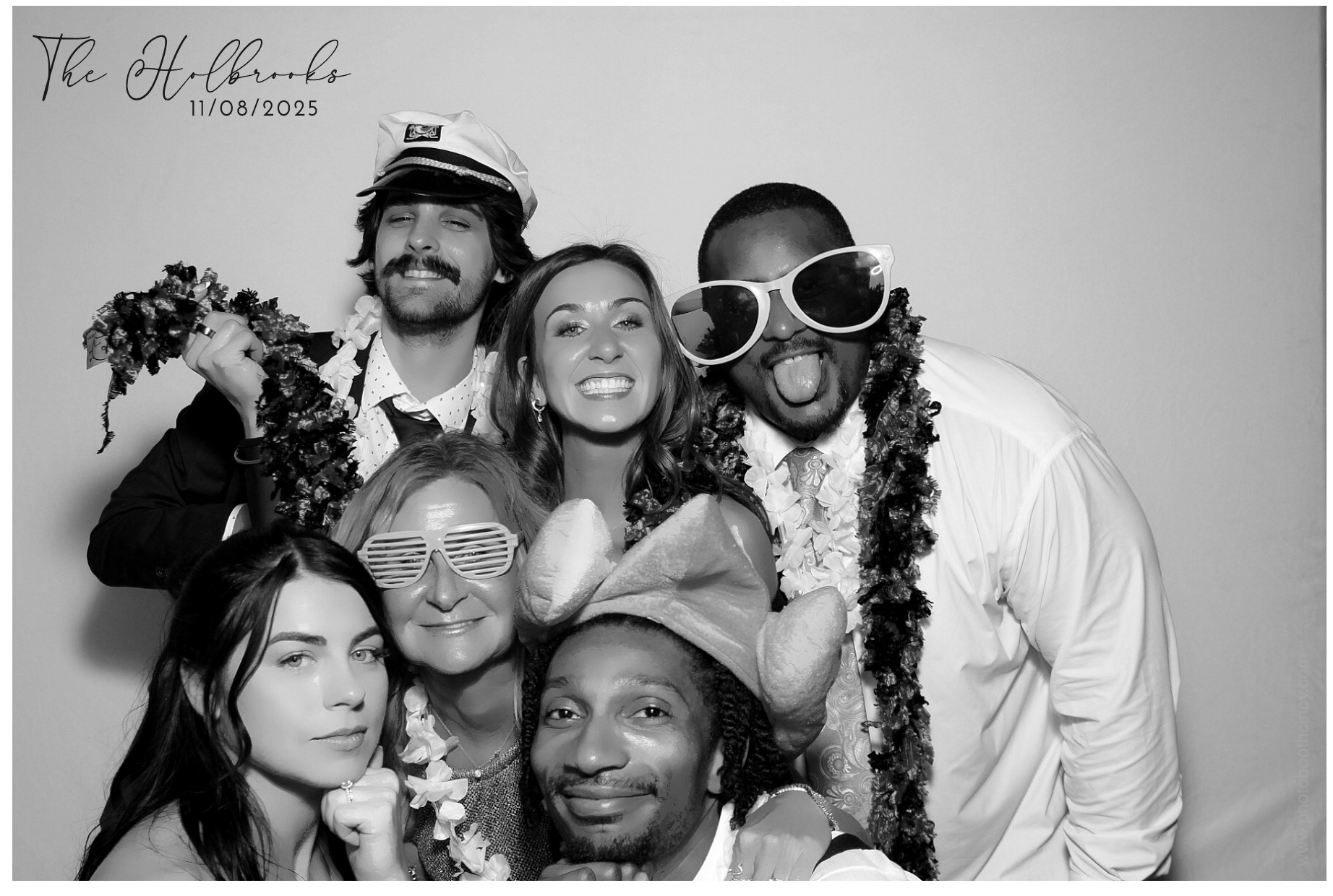 The Holbrooks | View more photos from the event at gallery.photoboothcincy.com/u/PhotoBoothCincy/The-Holbrooks