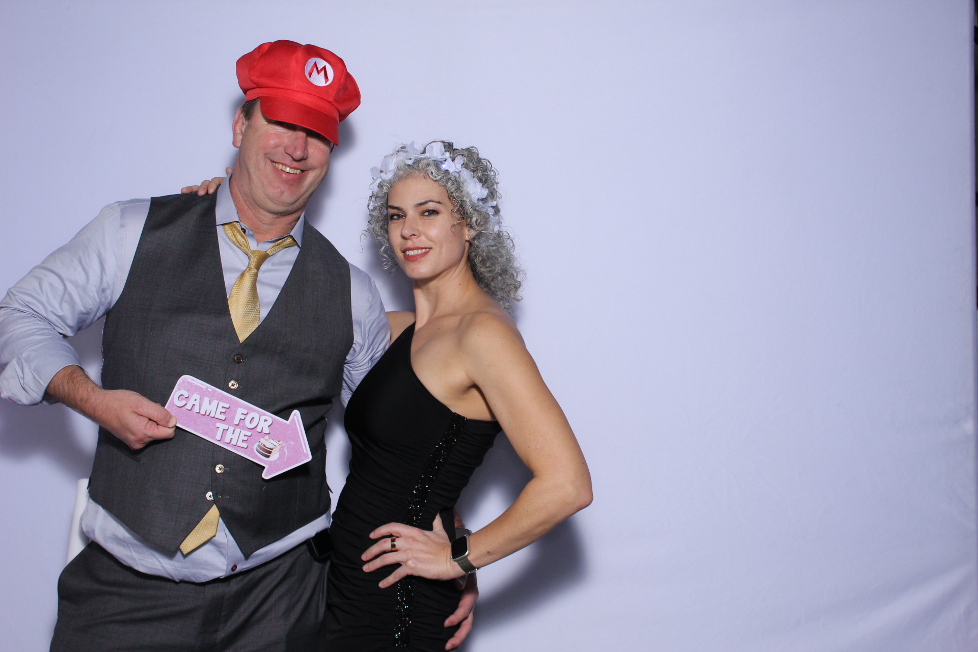 The Holbrooks | View more photos from the event at gallery.photoboothcincy.com/u/PhotoBoothCincy/The-Holbrooks