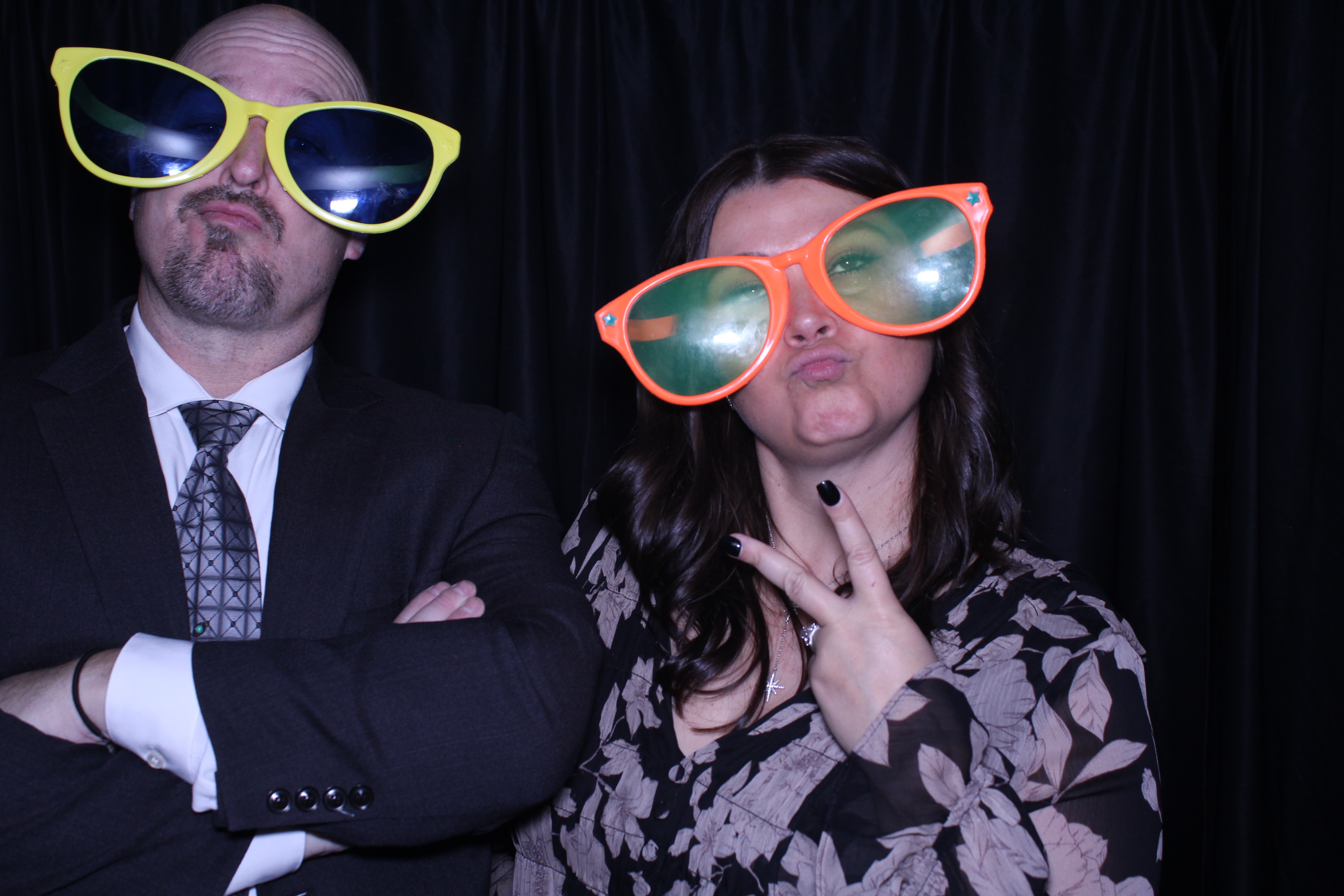 The Knowles | View more photos from the event at gallery.photoboothcincy.com/u/PhotoBoothCincy/The-Knowles
