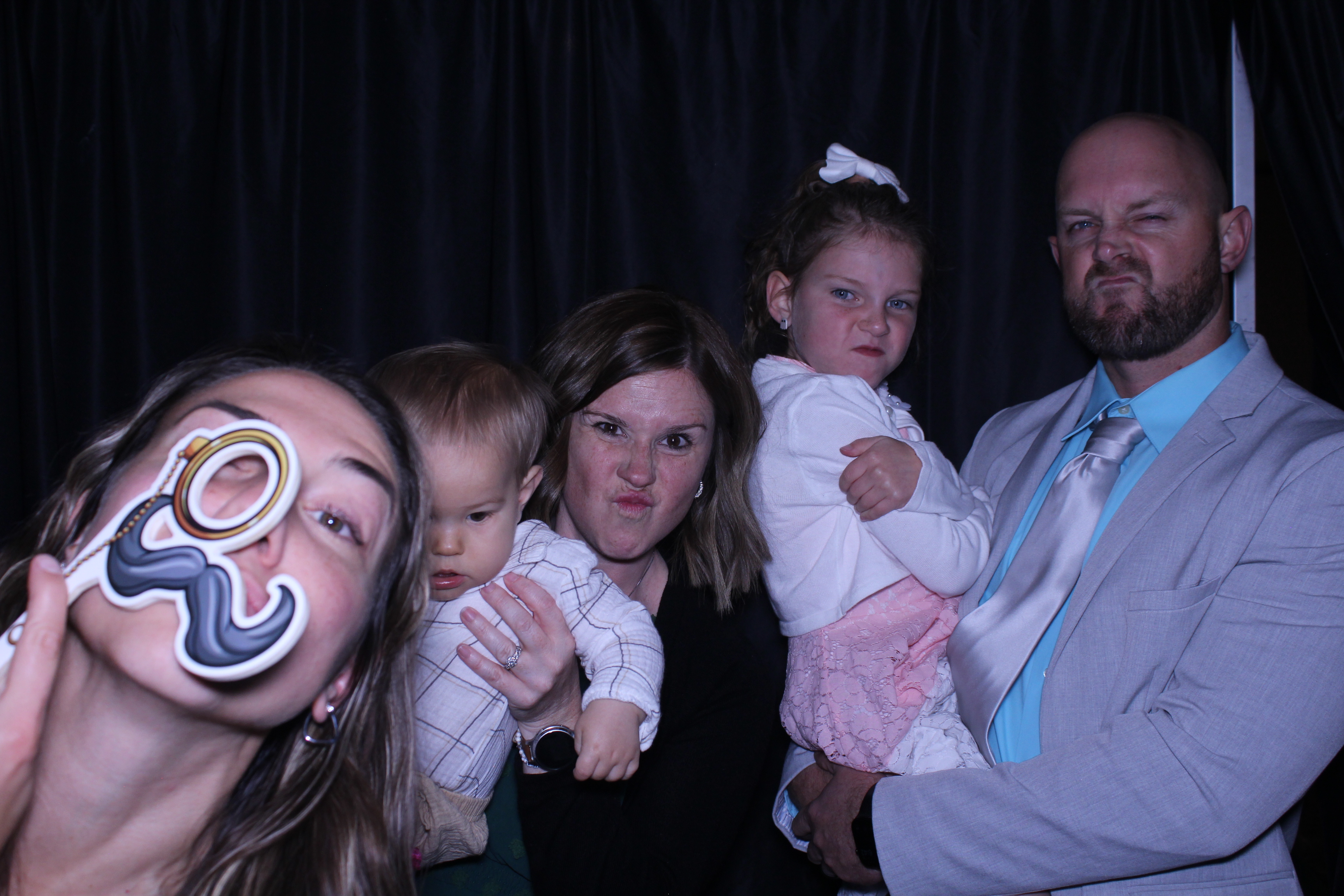 The Knowles | View more photos from the event at gallery.photoboothcincy.com/u/PhotoBoothCincy/The-Knowles