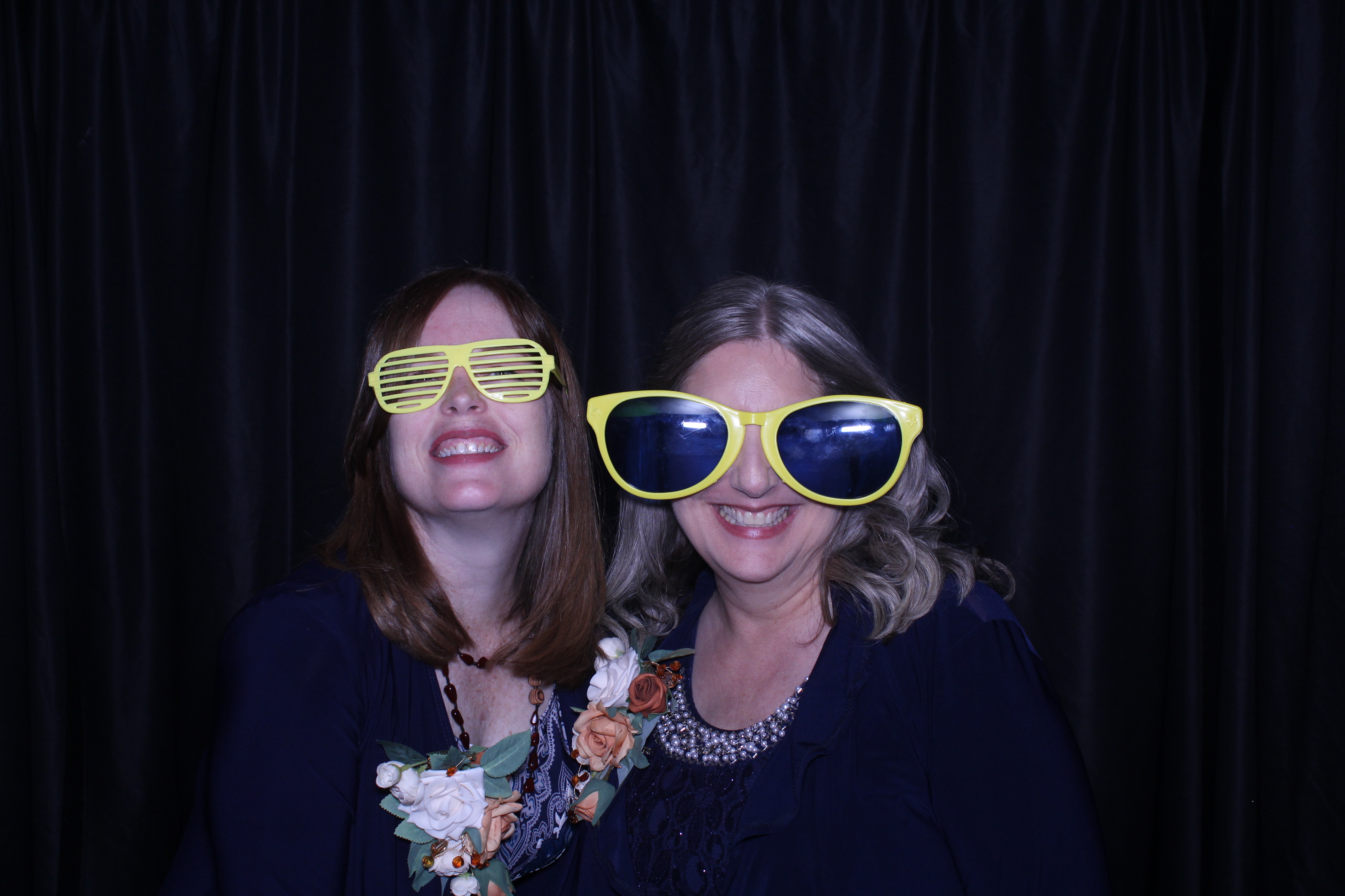 The Knowles | View more photos from the event at gallery.photoboothcincy.com/u/PhotoBoothCincy/The-Knowles