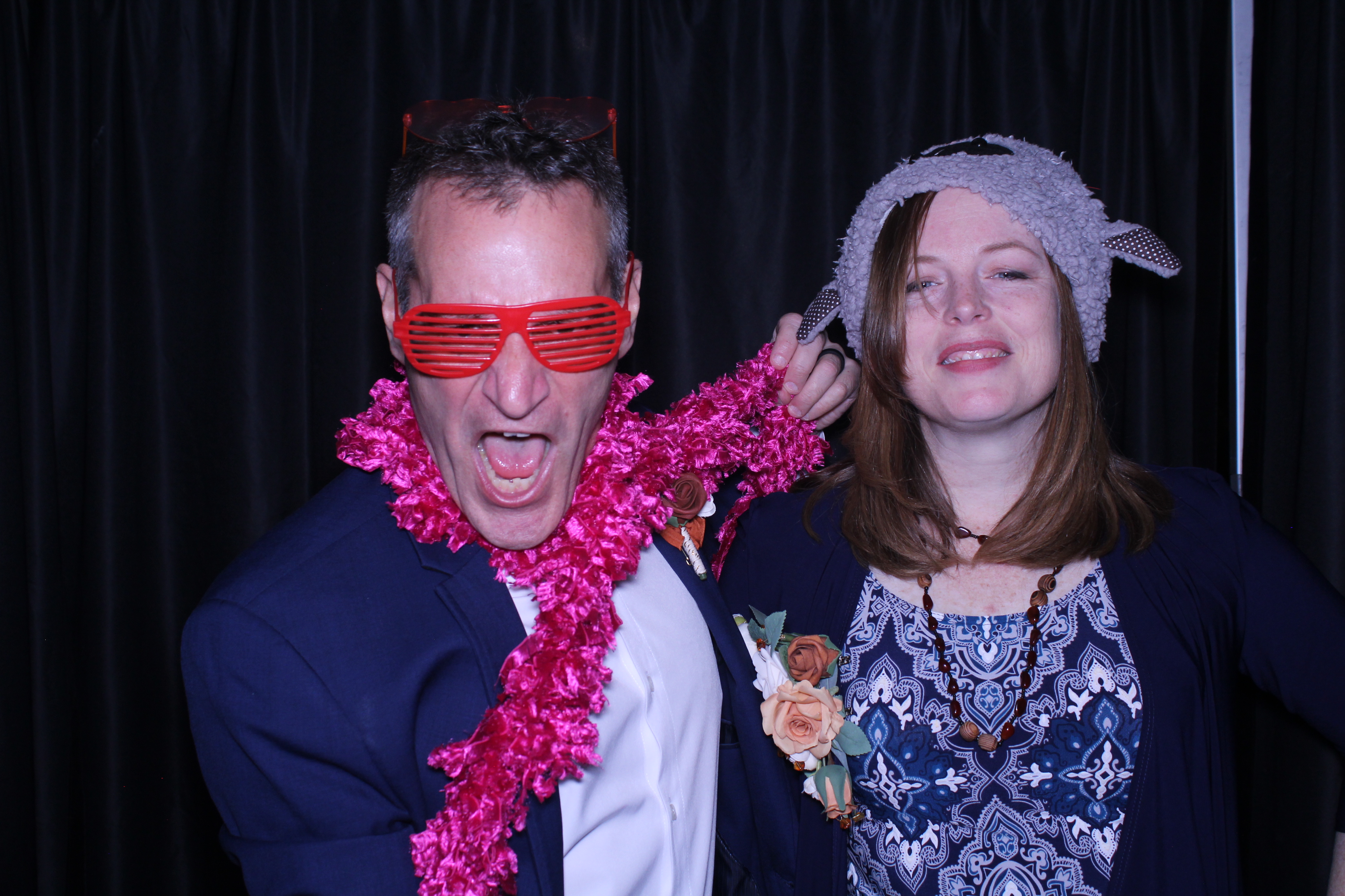 The Knowles | View more photos from the event at gallery.photoboothcincy.com/u/PhotoBoothCincy/The-Knowles